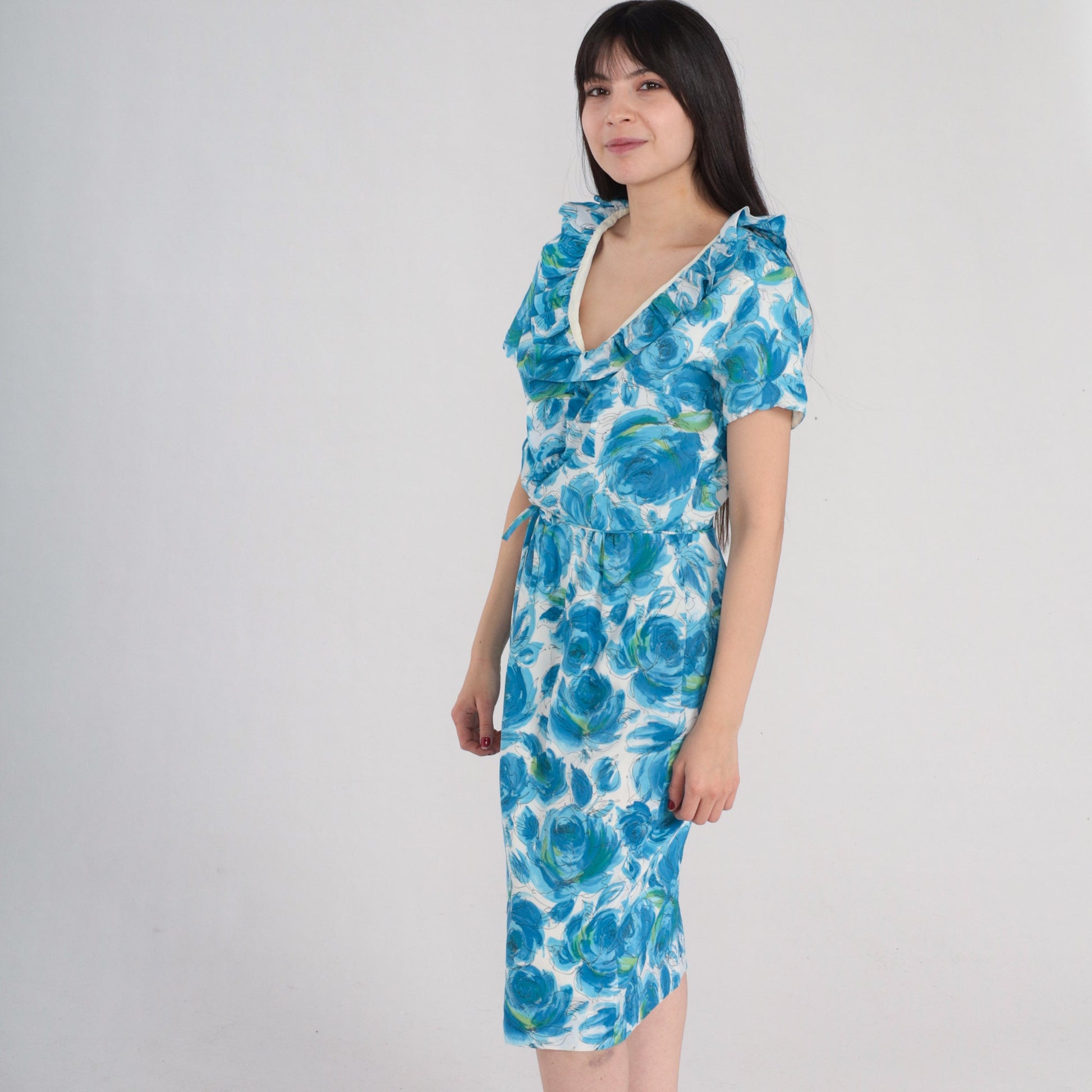 1960s Floral Pencil Dress Blue Rose Print High Waist V Neck Ruffled Medium M