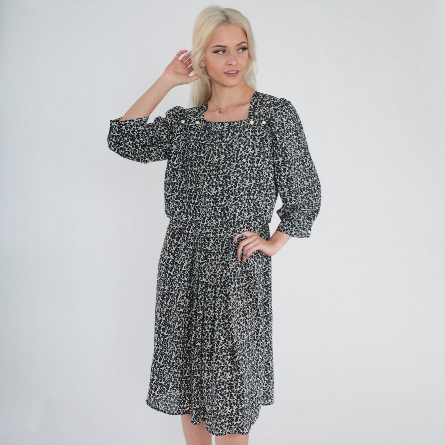 90s Black and White Floral Midi Dress Puff Sleeve Square Neckline Large