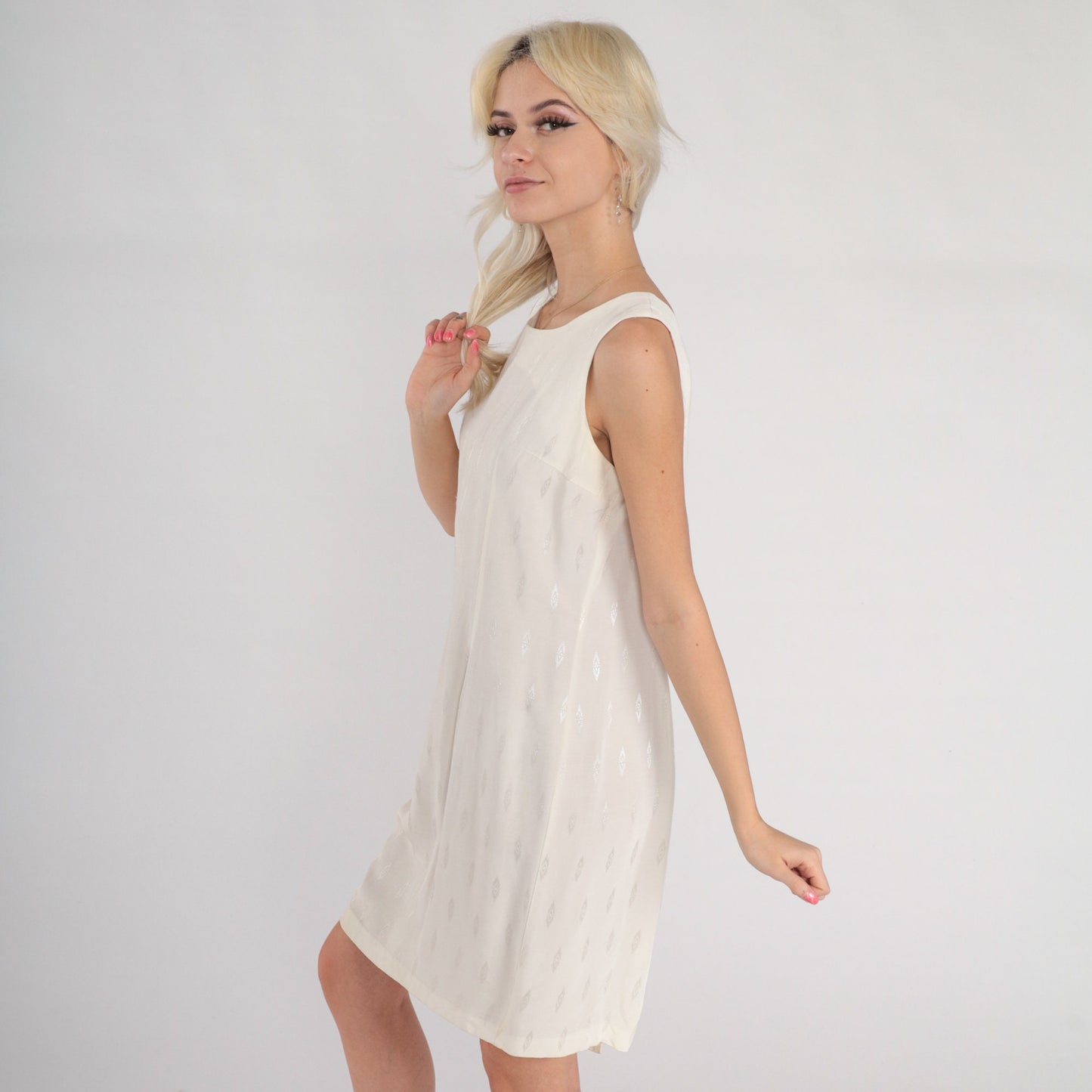 90s White Semi-Sheer Mini Shift Dress Embossed Diamond Print Sleeveless Medium M