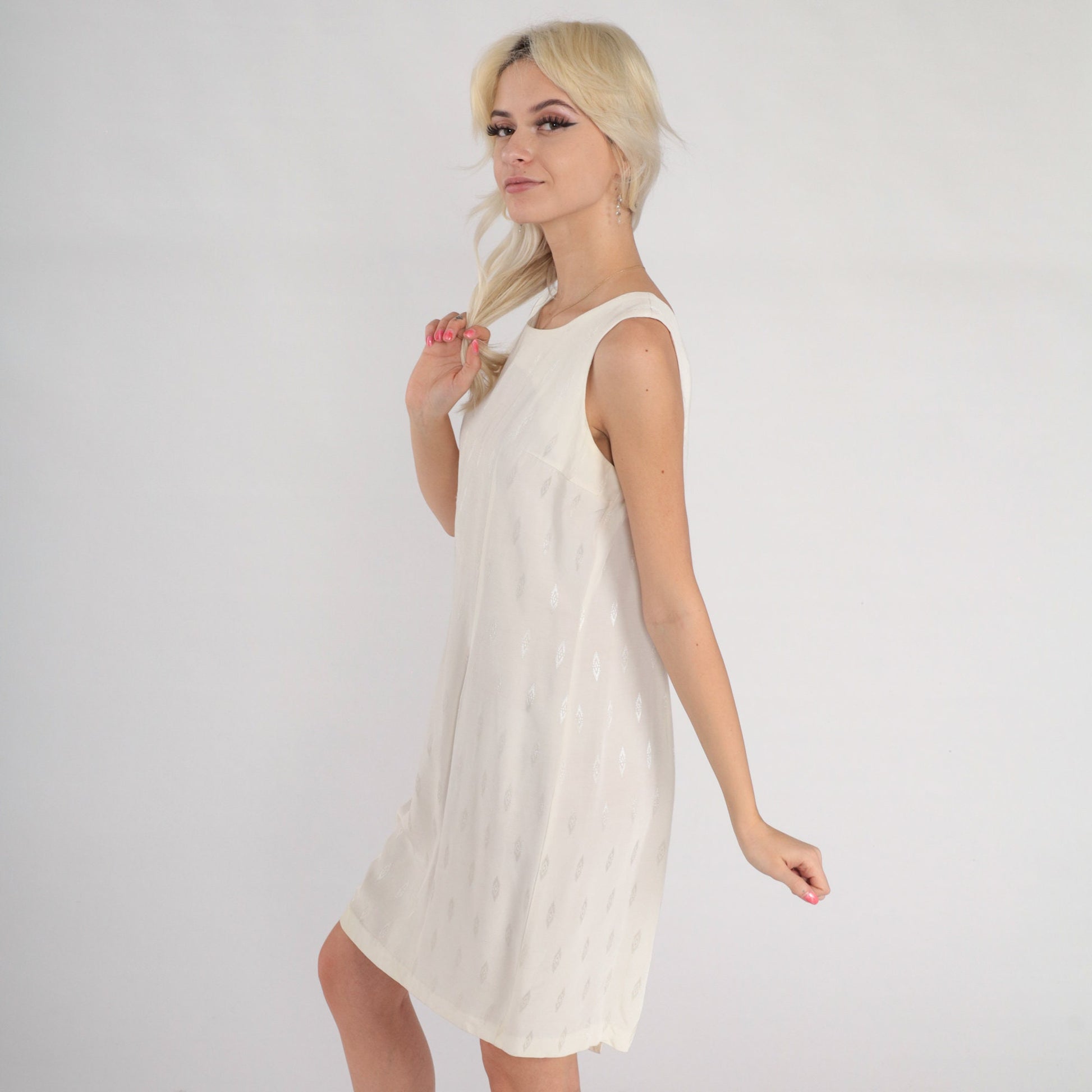 90s White Semi-Sheer Mini Shift Dress Embossed Diamond Print Sleeveless Medium M