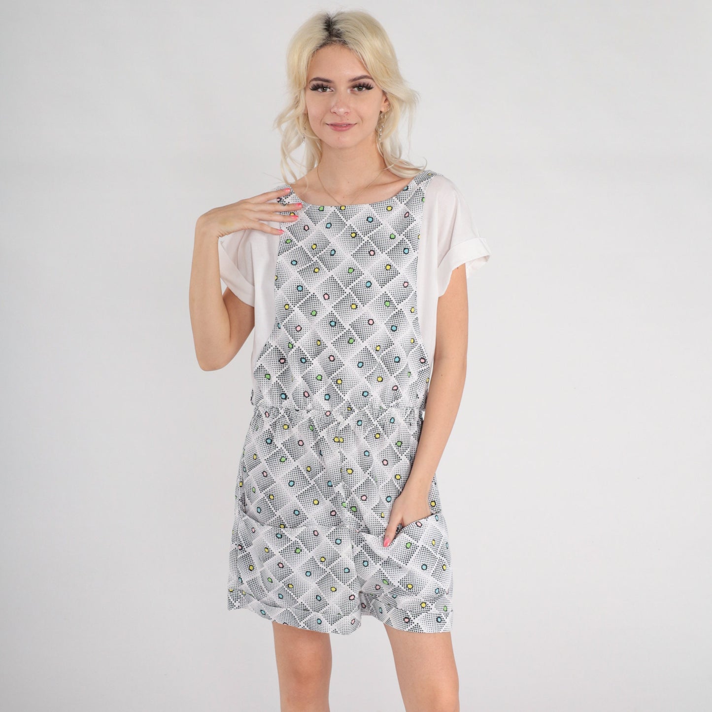 80s White Geometric Diamond Dot Romper Playsuit Cuffed Sleeve Medium M