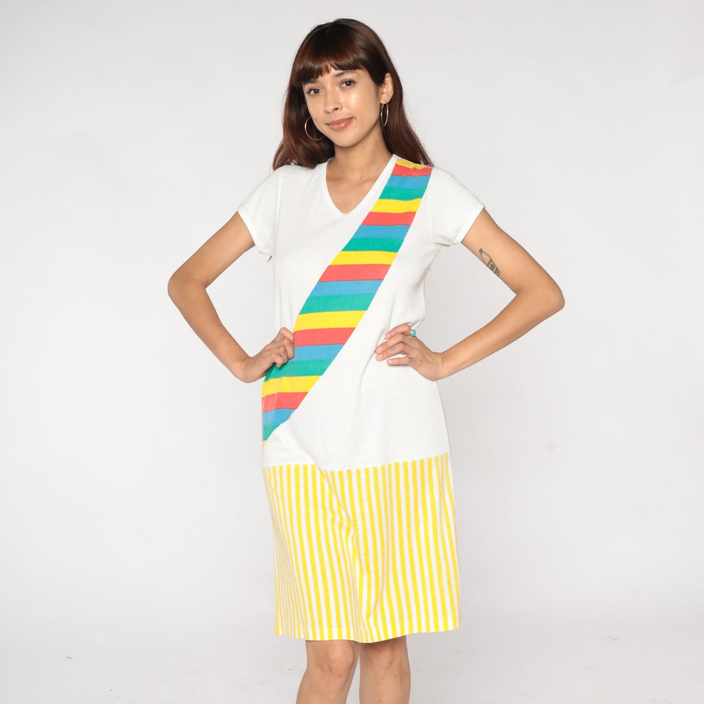 80s Rainbow Sash Striped T-Shirt Dress White Yellow Mini V-Neck Small S