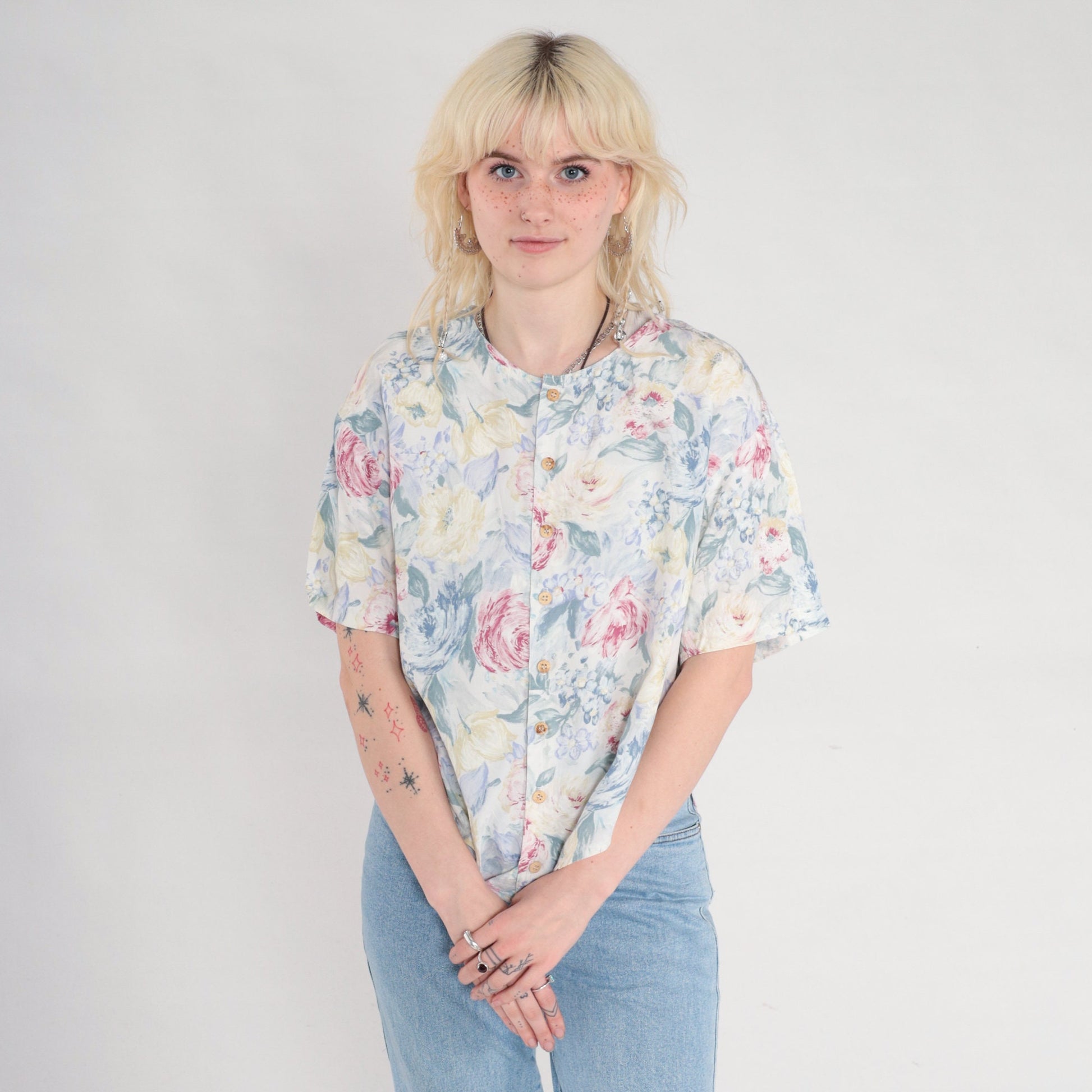90s Rose Floral Rayon Blouse White Button-Up Short Sleeve Medium