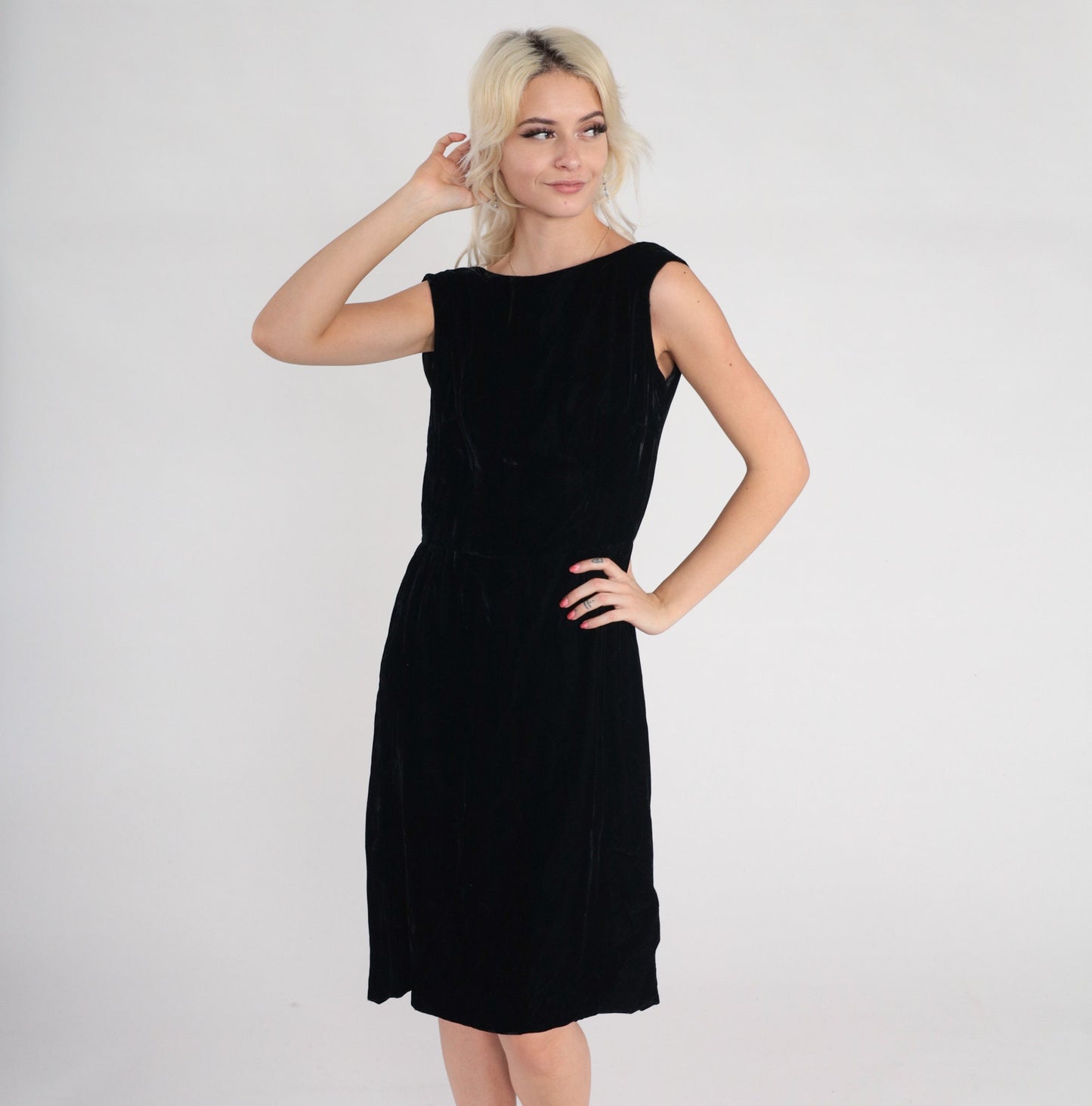 70s Black Velvet Shift Dress Low Back Sleeveless Small
