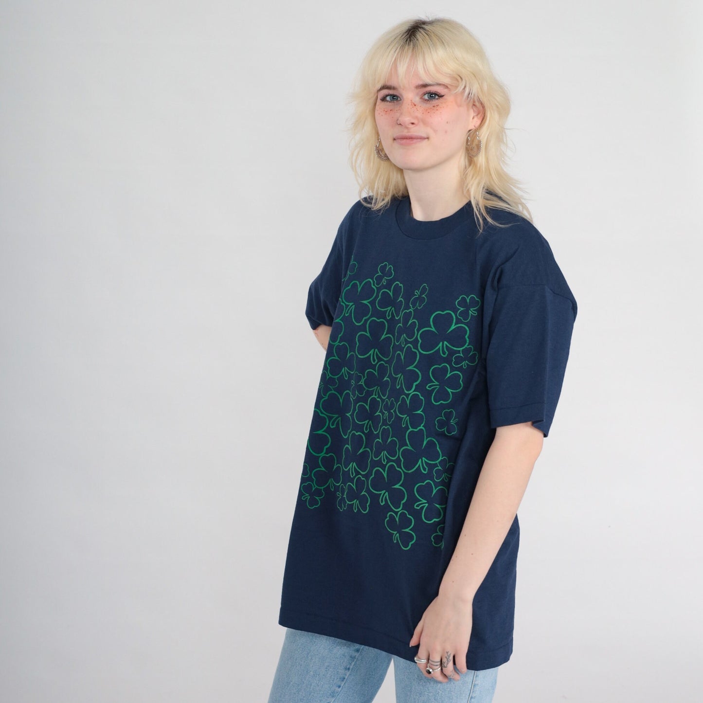 90s Clover Graphic T-Shirt Navy Blue Single Stitch Fruit of the Loom Extra Large XL