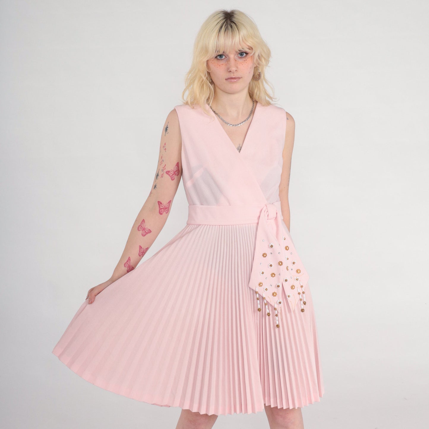 70s Baby Pink Beaded Wrap Dress Knee-Length Sleeveless V-Neck Small S
