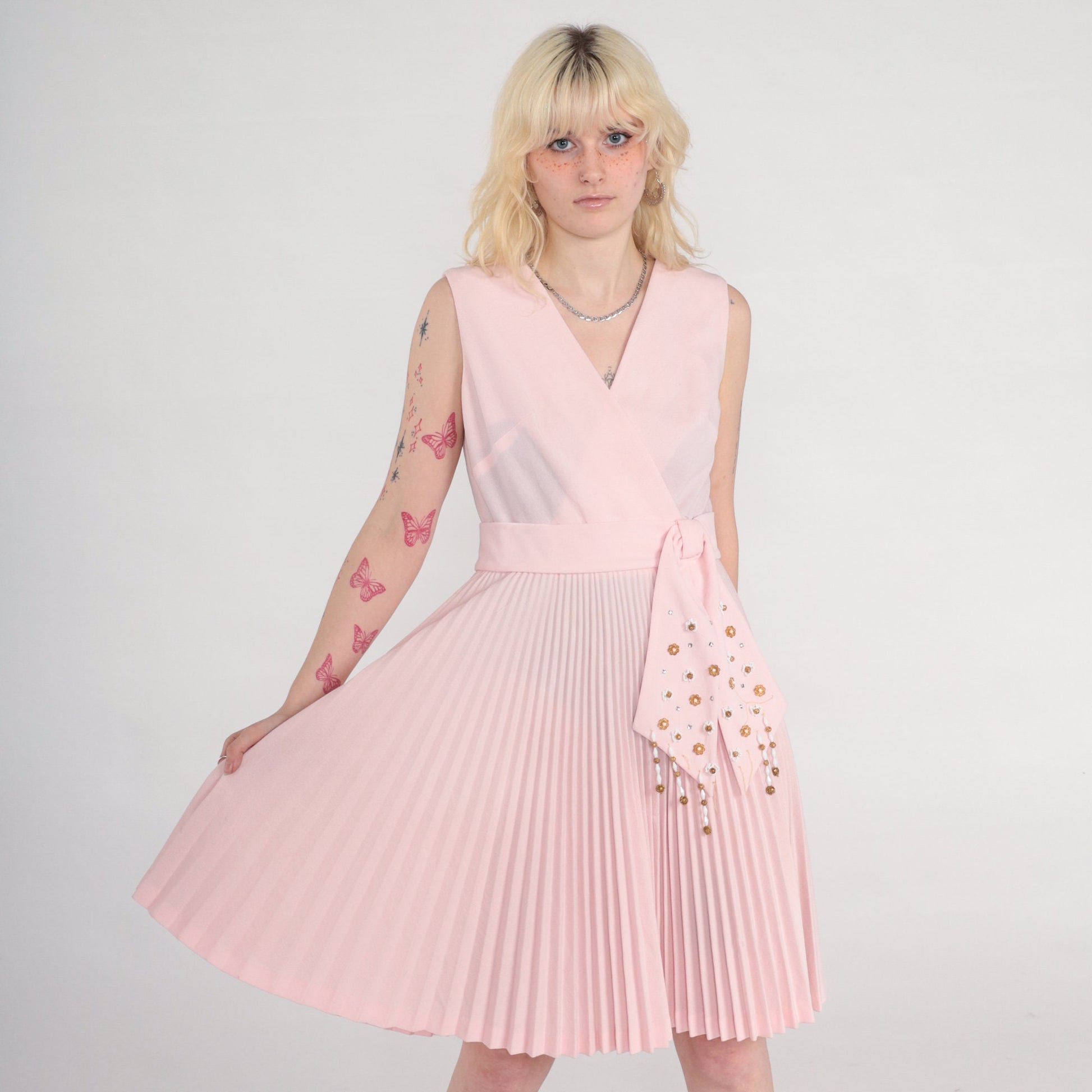 70s Baby Pink Beaded Wrap Dress Knee-Length Sleeveless V-Neck Small S