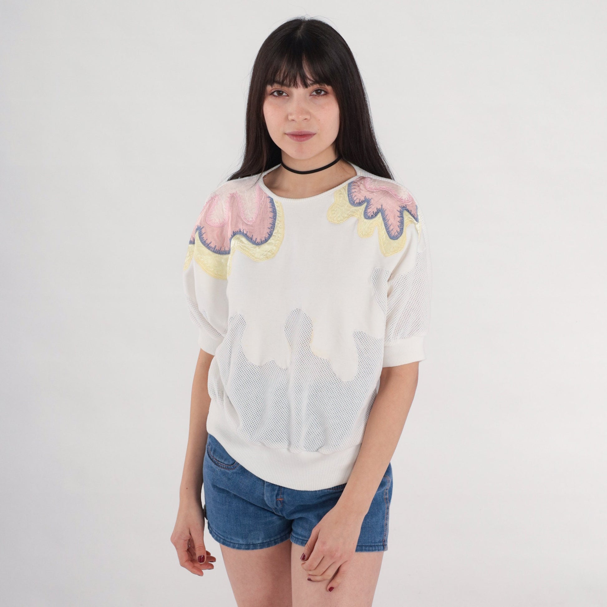 80s White Mesh Floral T-Shirt Pink Yellow Cutout Short Sleeve Medium