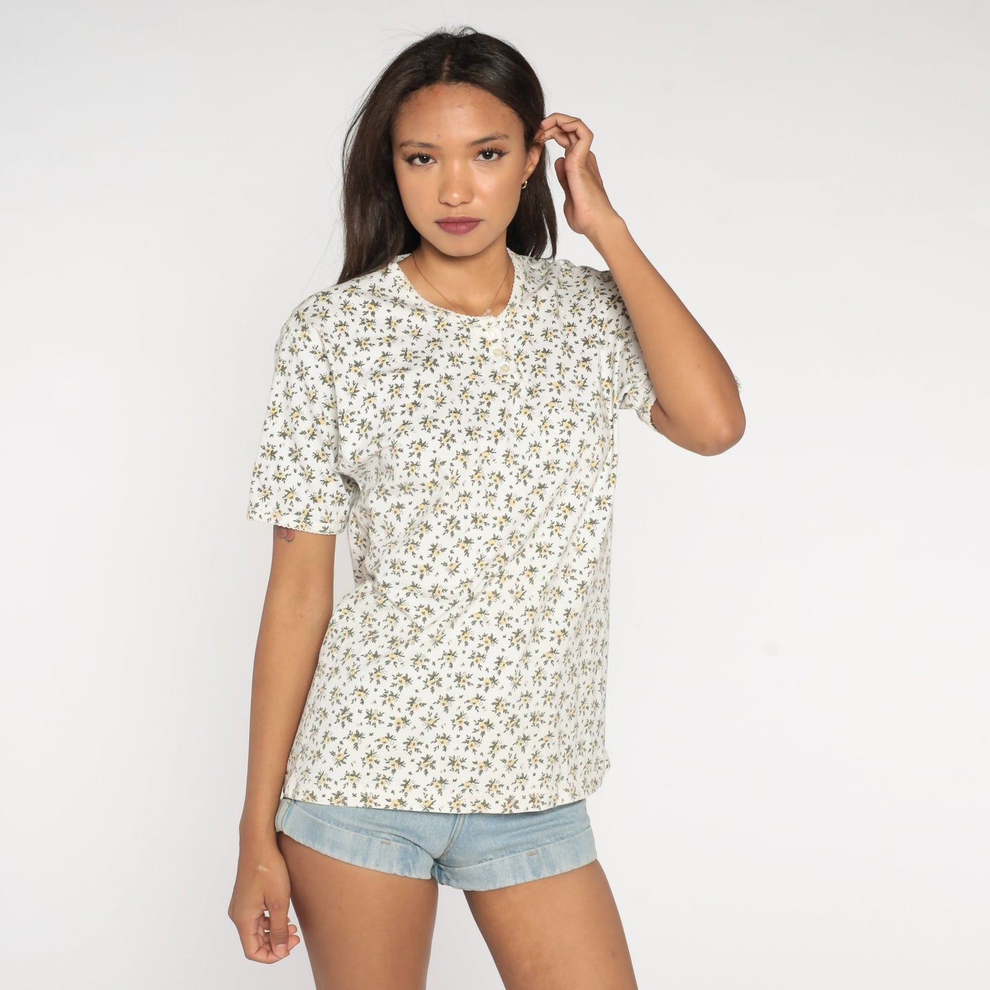 90s Floral Henley Shirt White Short Sleeve Quarter Button Cotton Top Medium