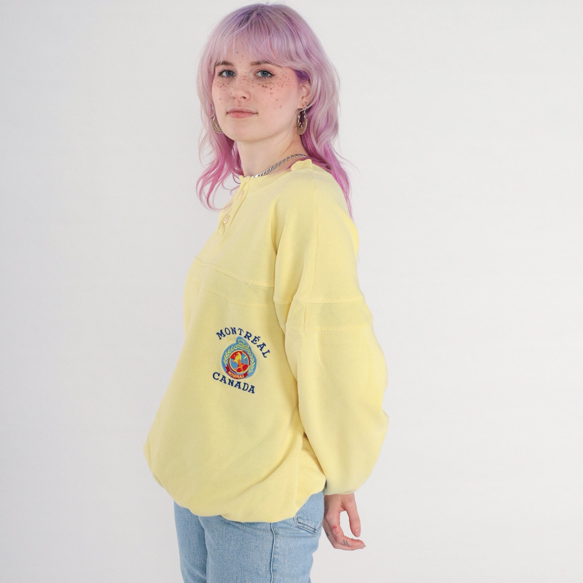 80s Montreal Quebec Canada Sweatshirt Yellow Graphic Pullover Extra Large XL