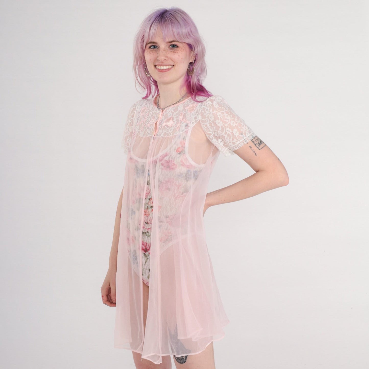 70s Baby Pink Sheer Nylon Lingerie Robe Lace Puff Sleeve Small