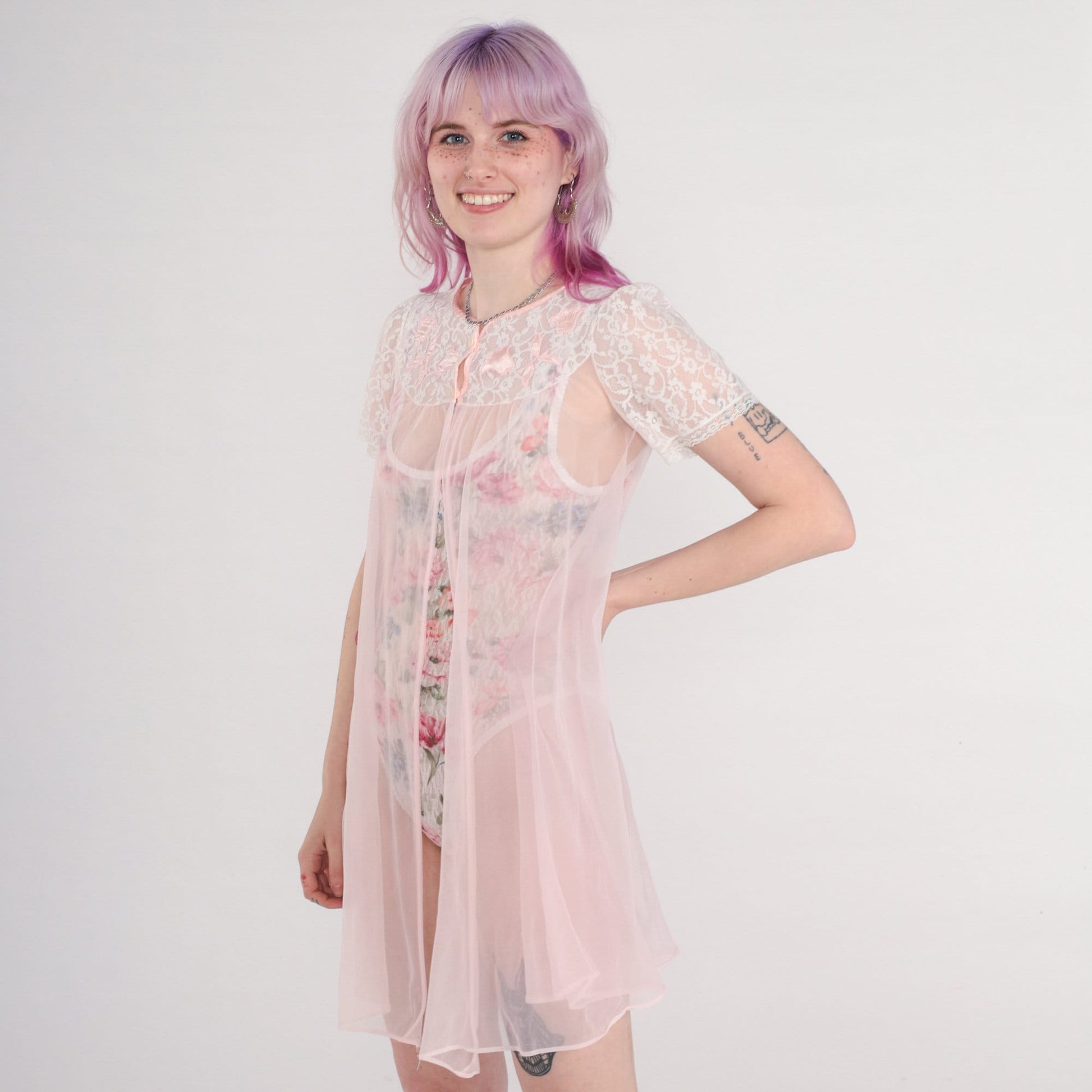 70s Baby Pink Sheer Nylon Lingerie Robe Lace Puff Sleeve Small