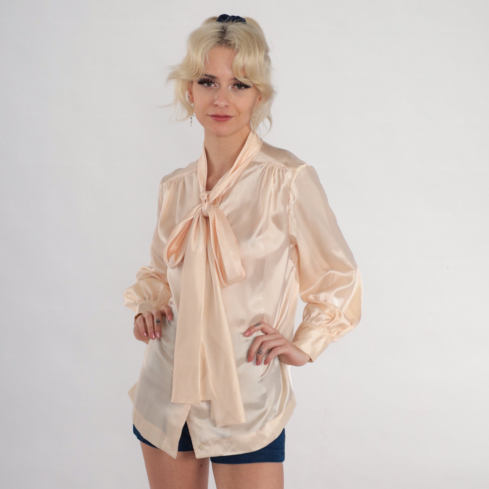 80s Blush Ascot Blouse Shiny Balloon Sleeve Button Up Medium