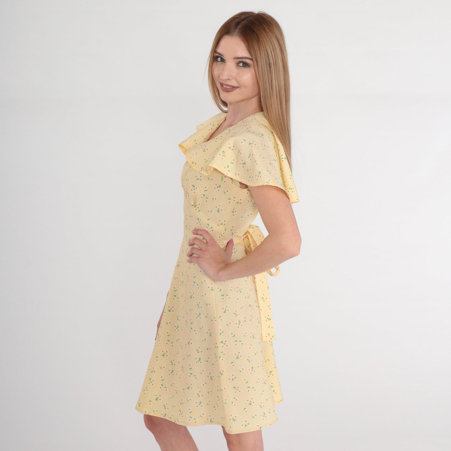 70s Yellow Floral Babydoll Mini Dress Flutter Sleeve Empire Waist Small