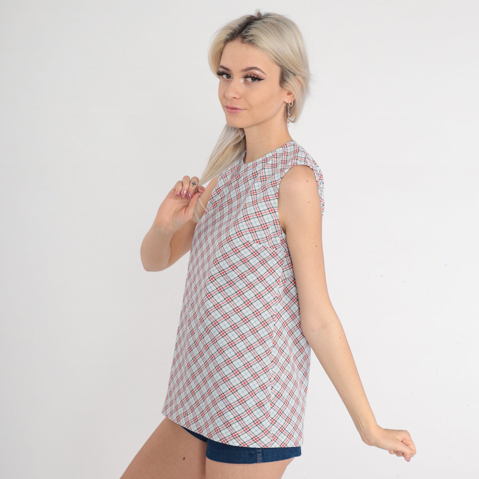 70s Plaid Tank Top White Red Blue Checkered Sleeveless Blouse Small