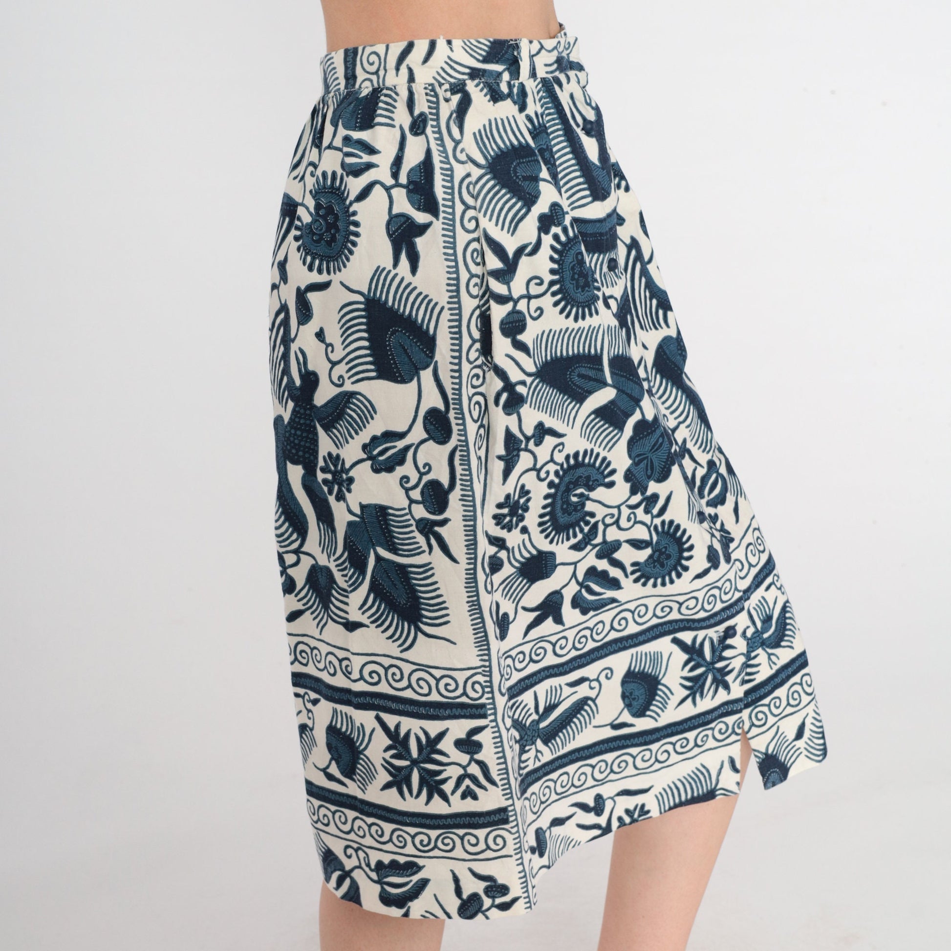 70s Campus Casuals Midi Skirt White Blue Floral Print High Waist Pockets Small
