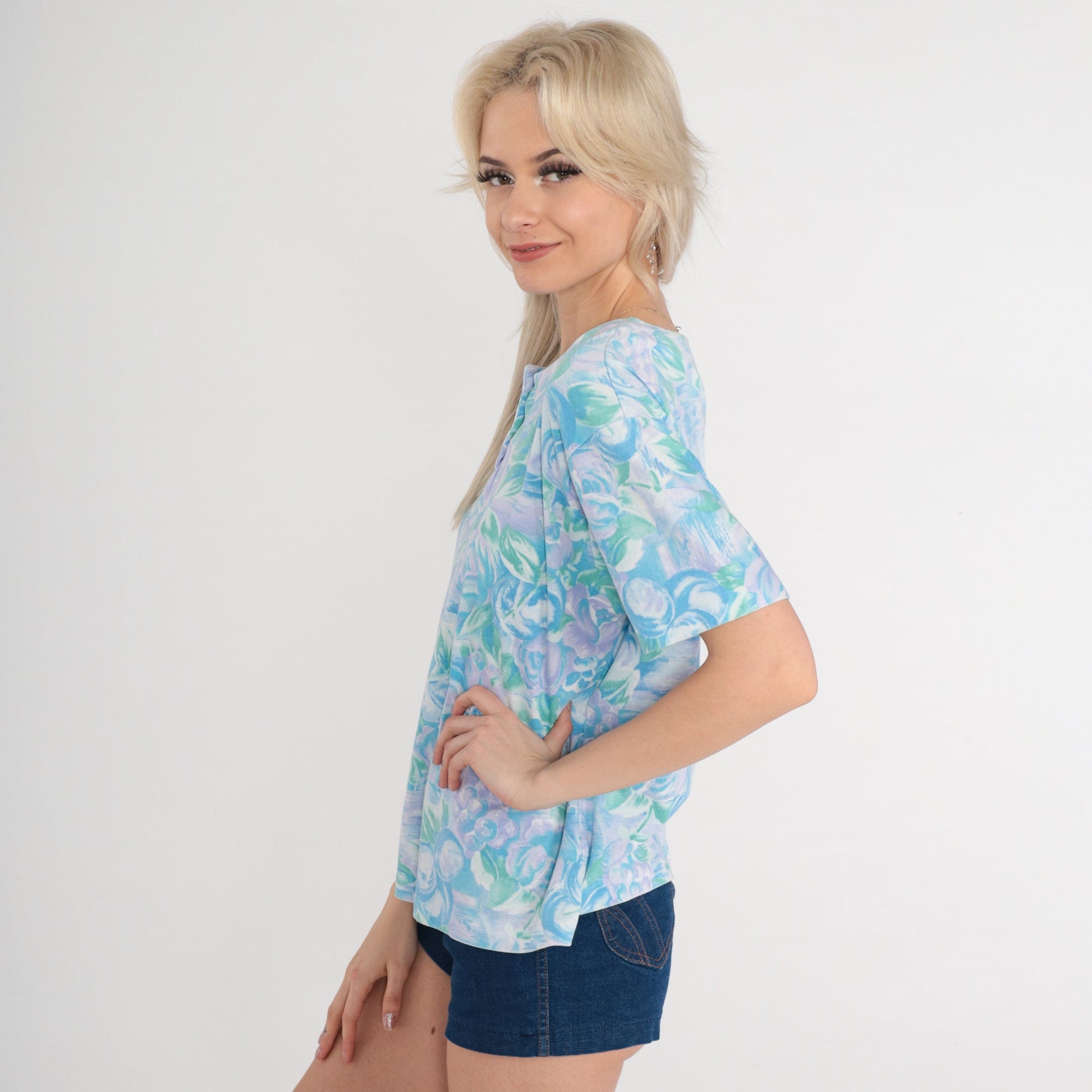 80s Floral Fruit Print Henley Shirt Blue Purple Short Sleeve Small