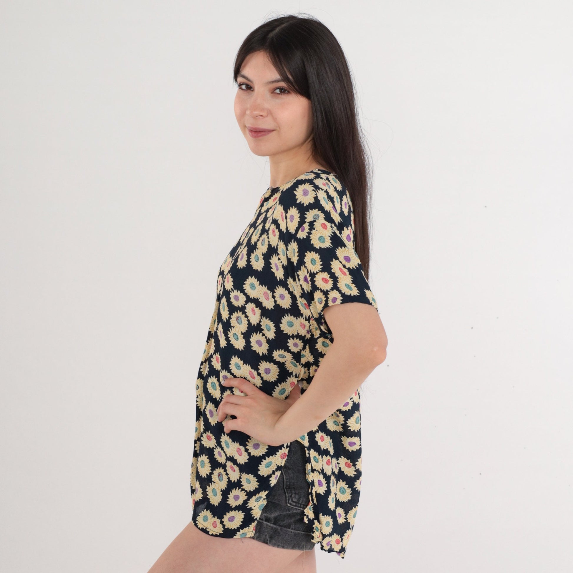 90s Daisy Floral Blouse Navy Puff Sleeve Peasant Top Side Slit Medium Large
