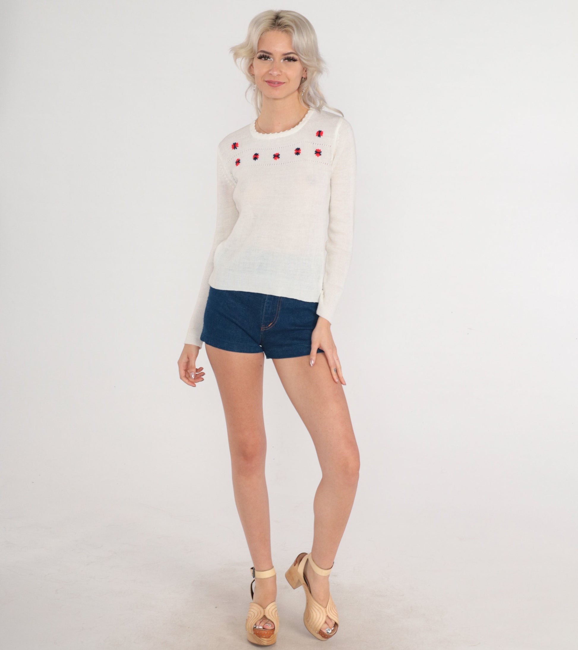 70s Floral Embroidered White Knit Pullover Sweater Cutout Small