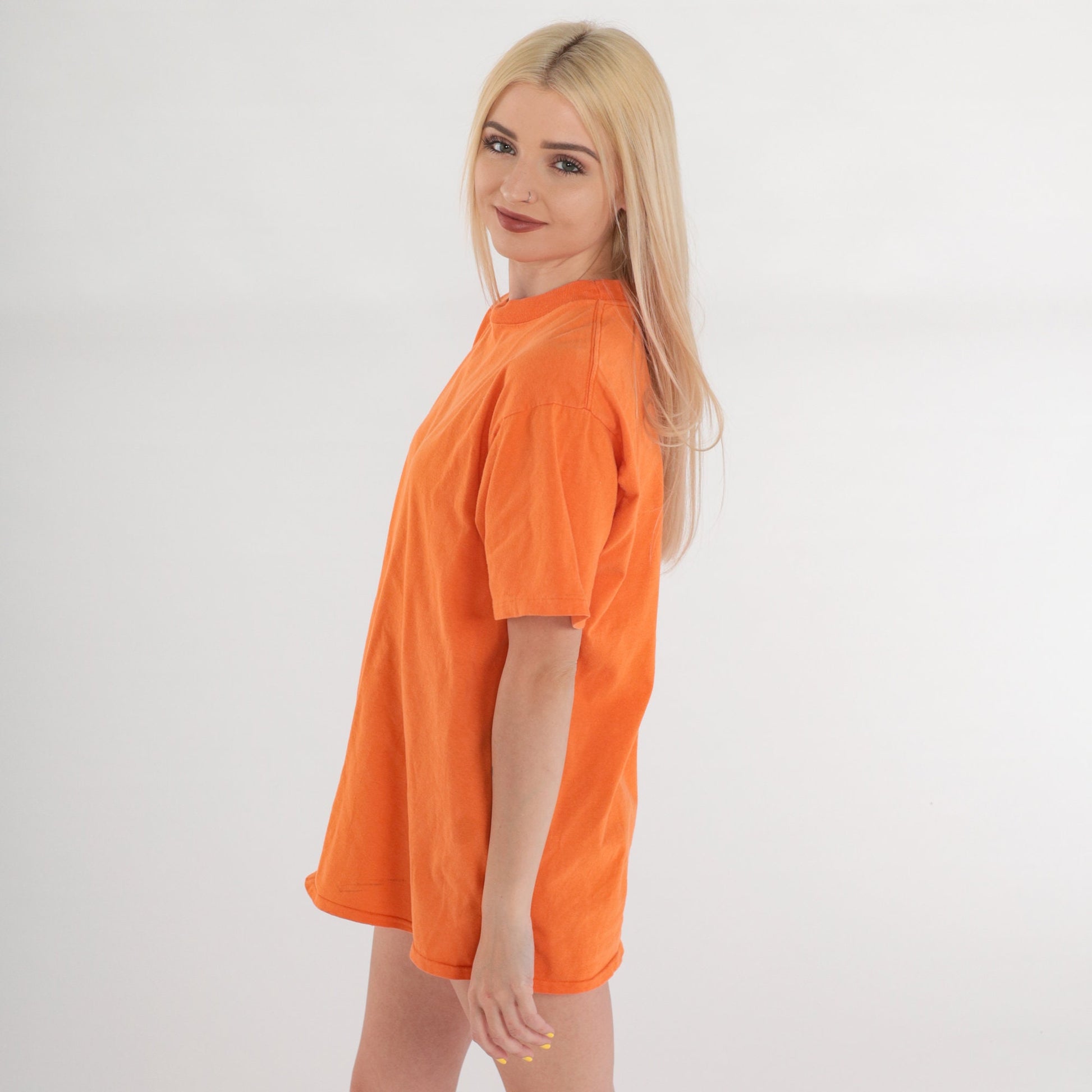 90s Orange Plain Crew Neck T-Shirt Single Stitch Distressed Medium