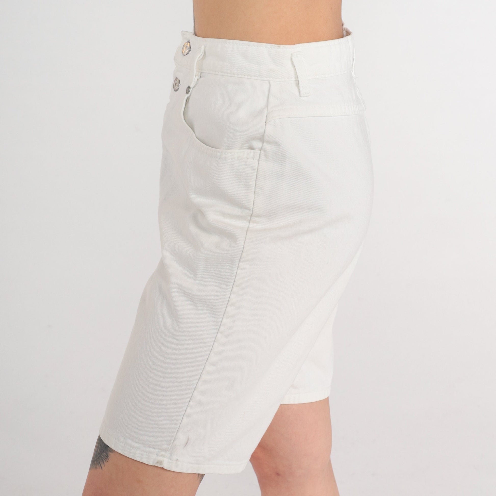 90s Lee White Denim Shorts High Waist Knee Length Small 28