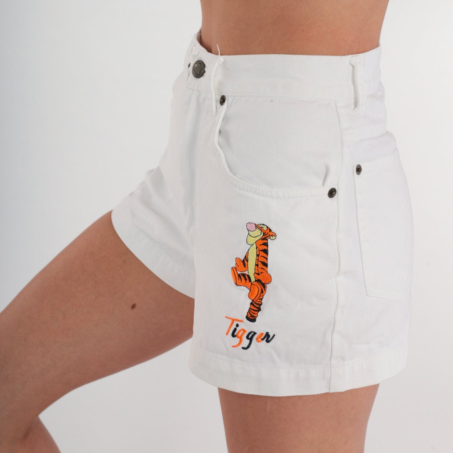 90s Tigger Winnie The Pooh White Denim Shorts High Waisted Embroidered XS