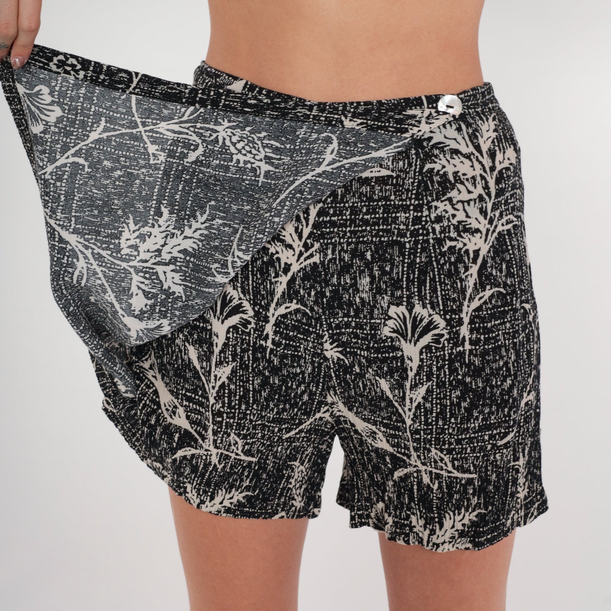 90s Black Floral Checkered Wrap Skort Mini High Waist Small S
