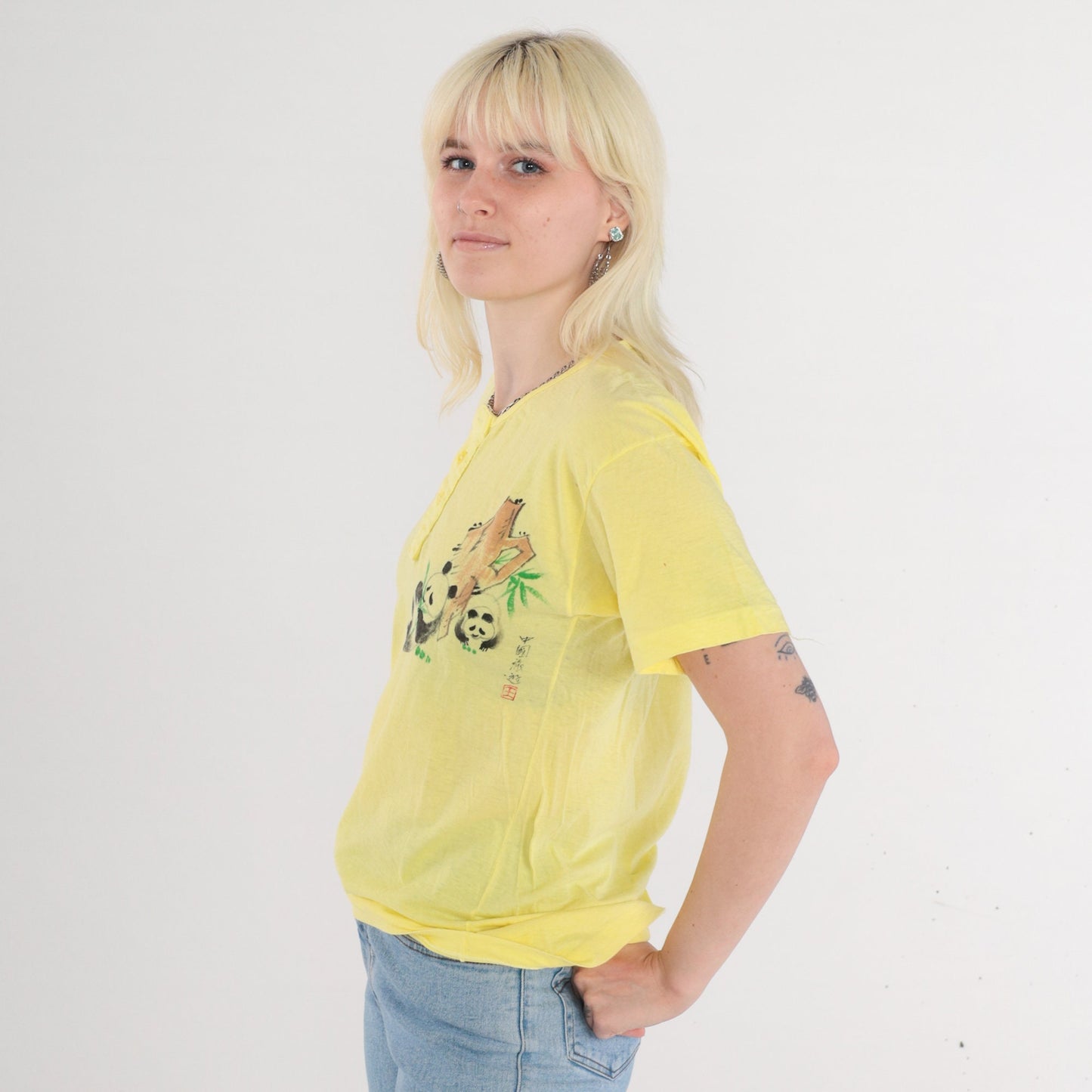 80s Panda Graphic Henley T-Shirt Yellow Cotton Painted Animal Tee Small S