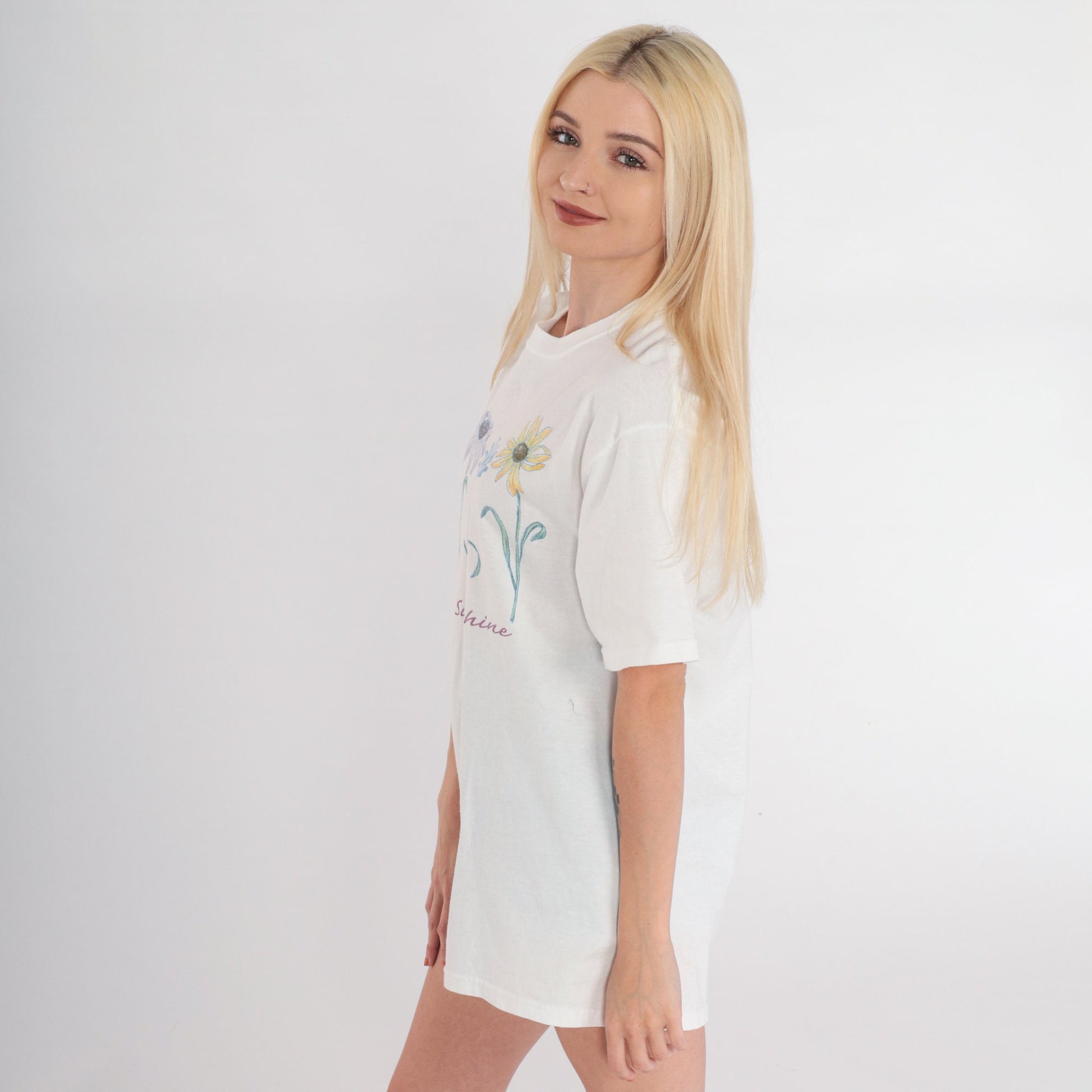 90s Daisy Flower Graphic T-Shirt Summer Sunshine White Cotton Medium M
