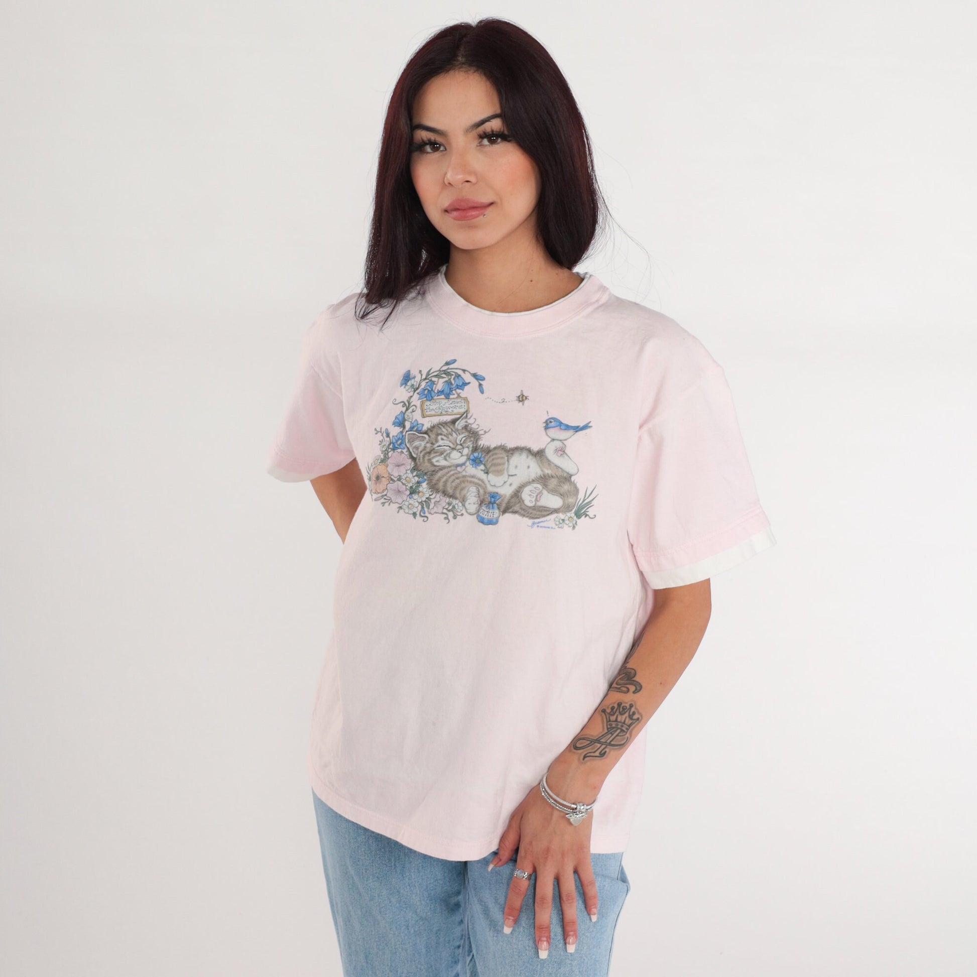 90s Sleepy Kitten Graphic T-Shirt Pink Floral Cat Tee Medium