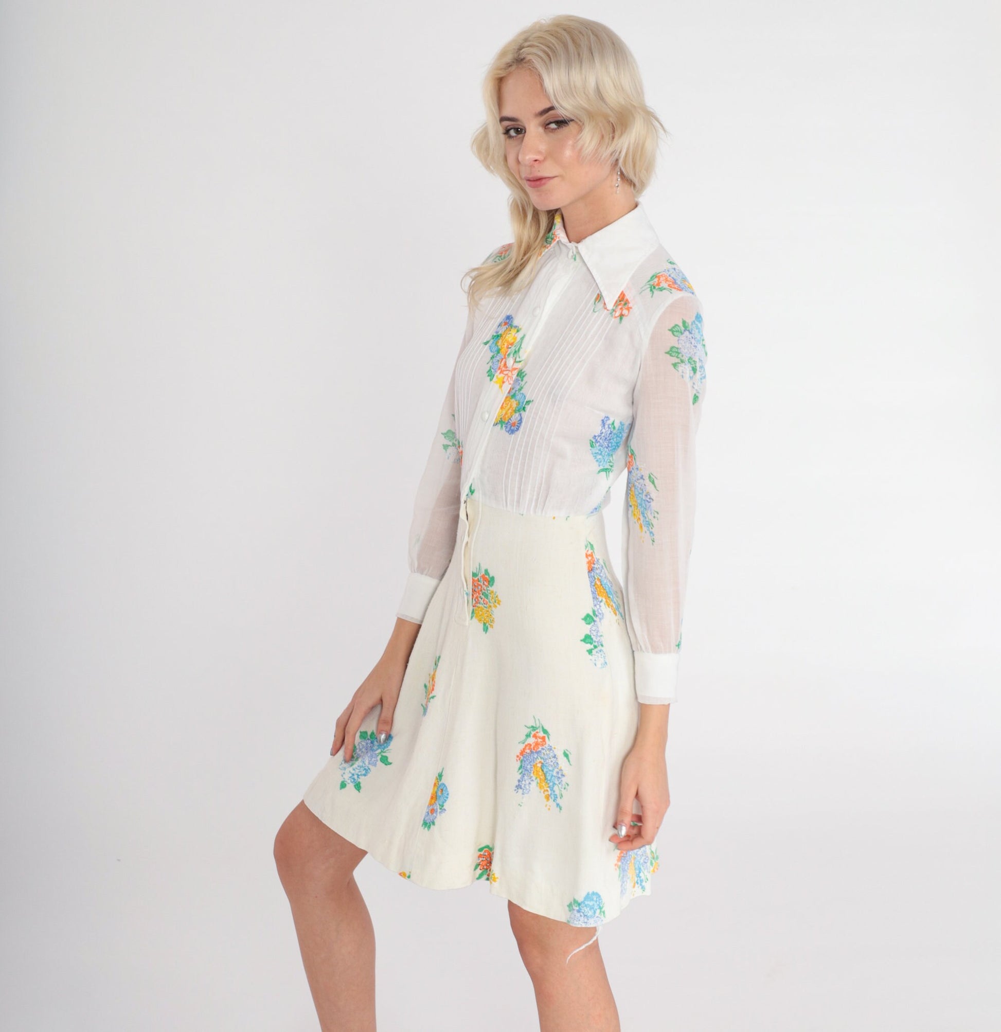 70s White Floral Mini Dress Dagger Collar High Waisted Button Up Long Sleeve Extra Small