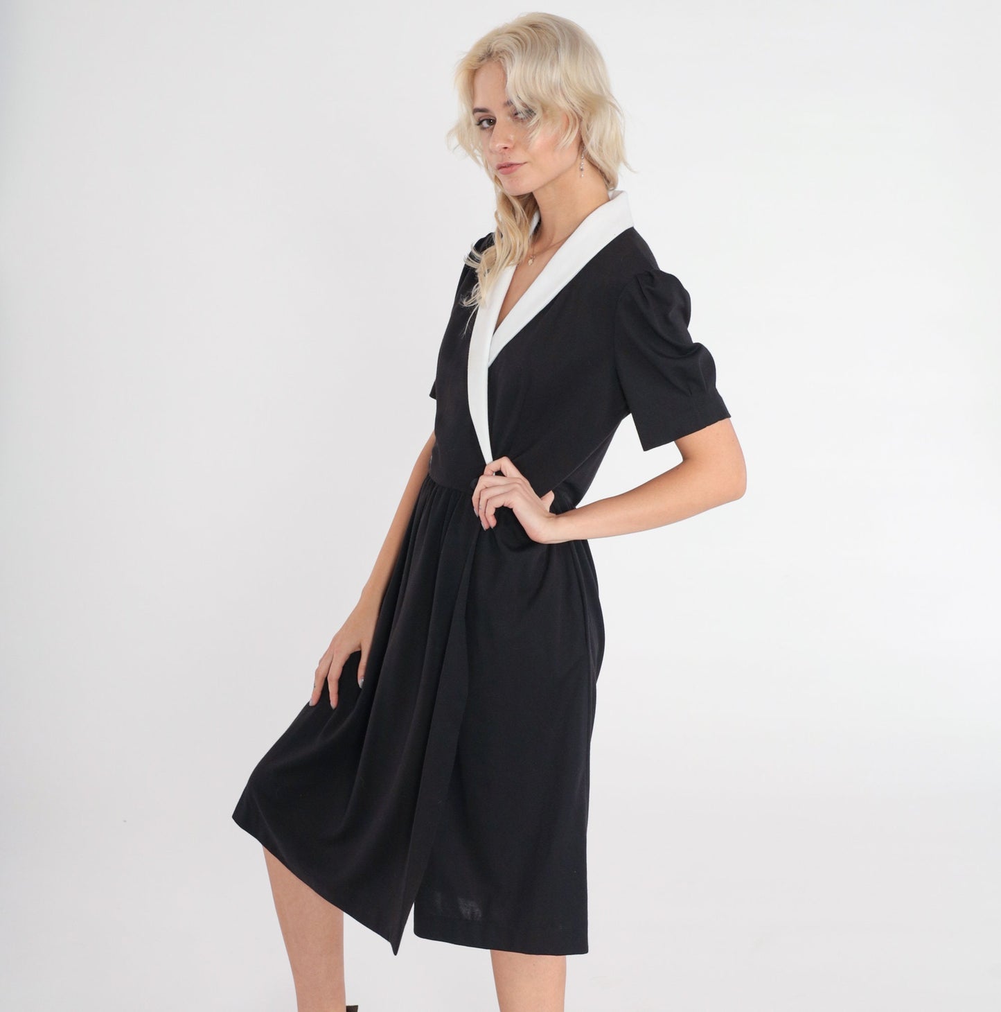 80s Black and White Collared Midi Wrap Dress Puff Sleeve High Waist Medium