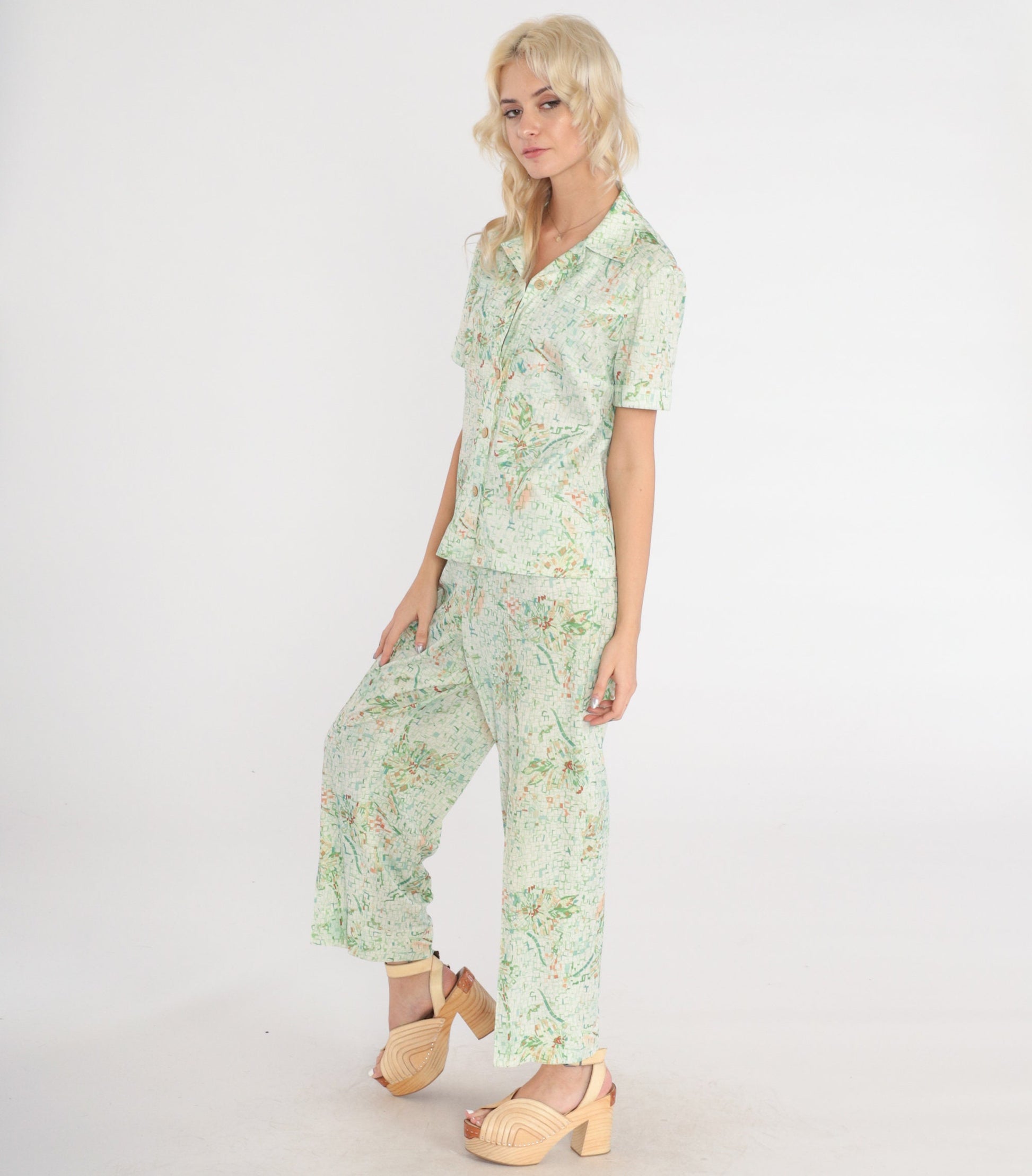 70s Floral Tile Print Two Piece Set Button Blouse Straight Pants Medium Large