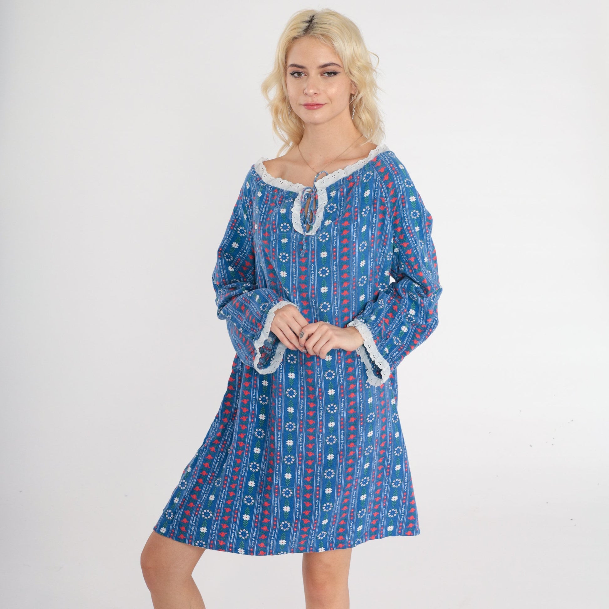 70s Lanz of Salzburg Floral Nightgown Eyelet Lace Keyhole Neck Blue Medium