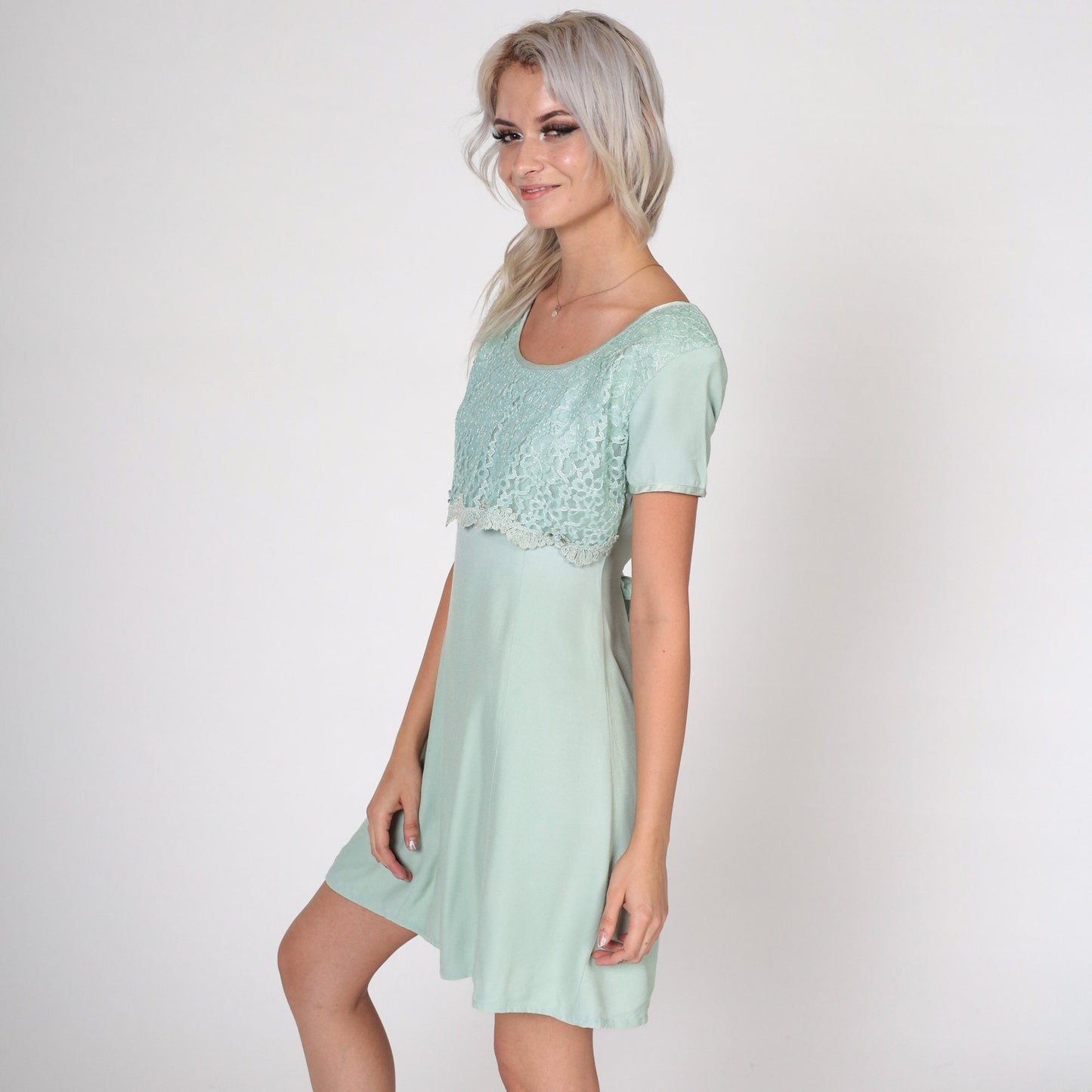 90s Seafoam Lace Mini Dress Rosette Short Sleeve Shift Scoop Neck Small