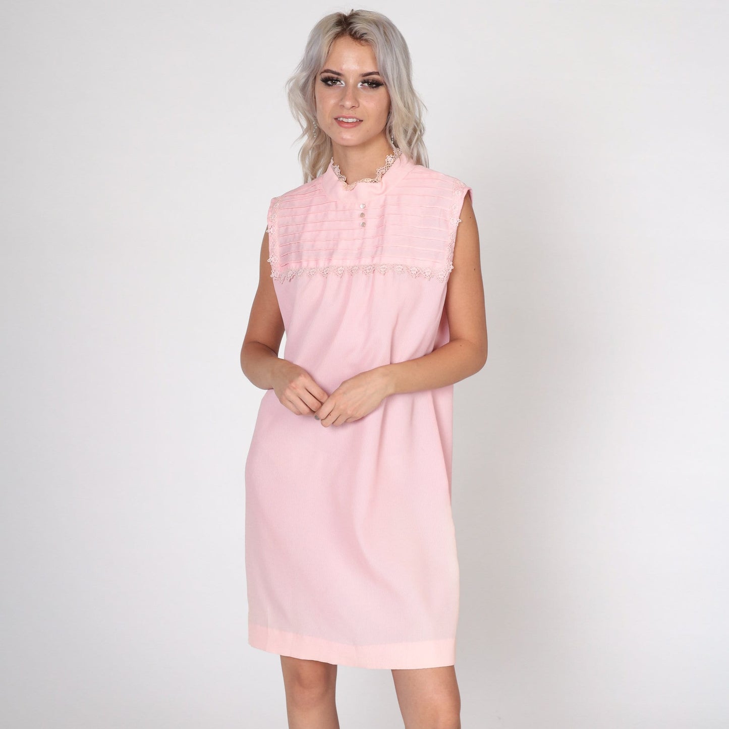 60s Mod Mini Shift Dress Baby Pink Lace Yoke Sleeveless Small Medium