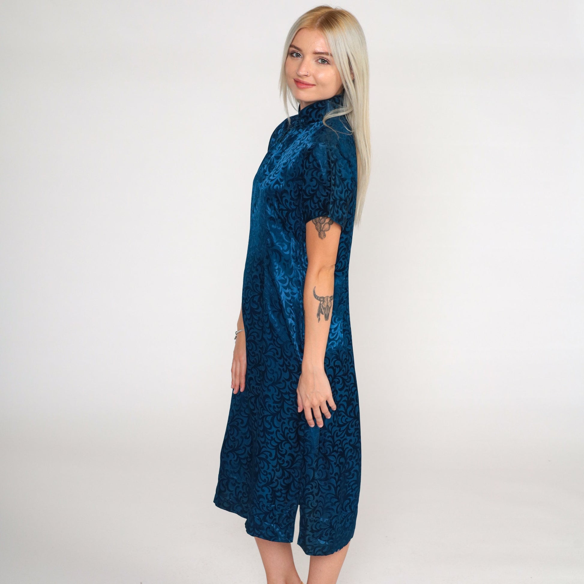 70s Dark Blue Cheongsam Midi Dress Mandarin Collar Embossed Print Medium