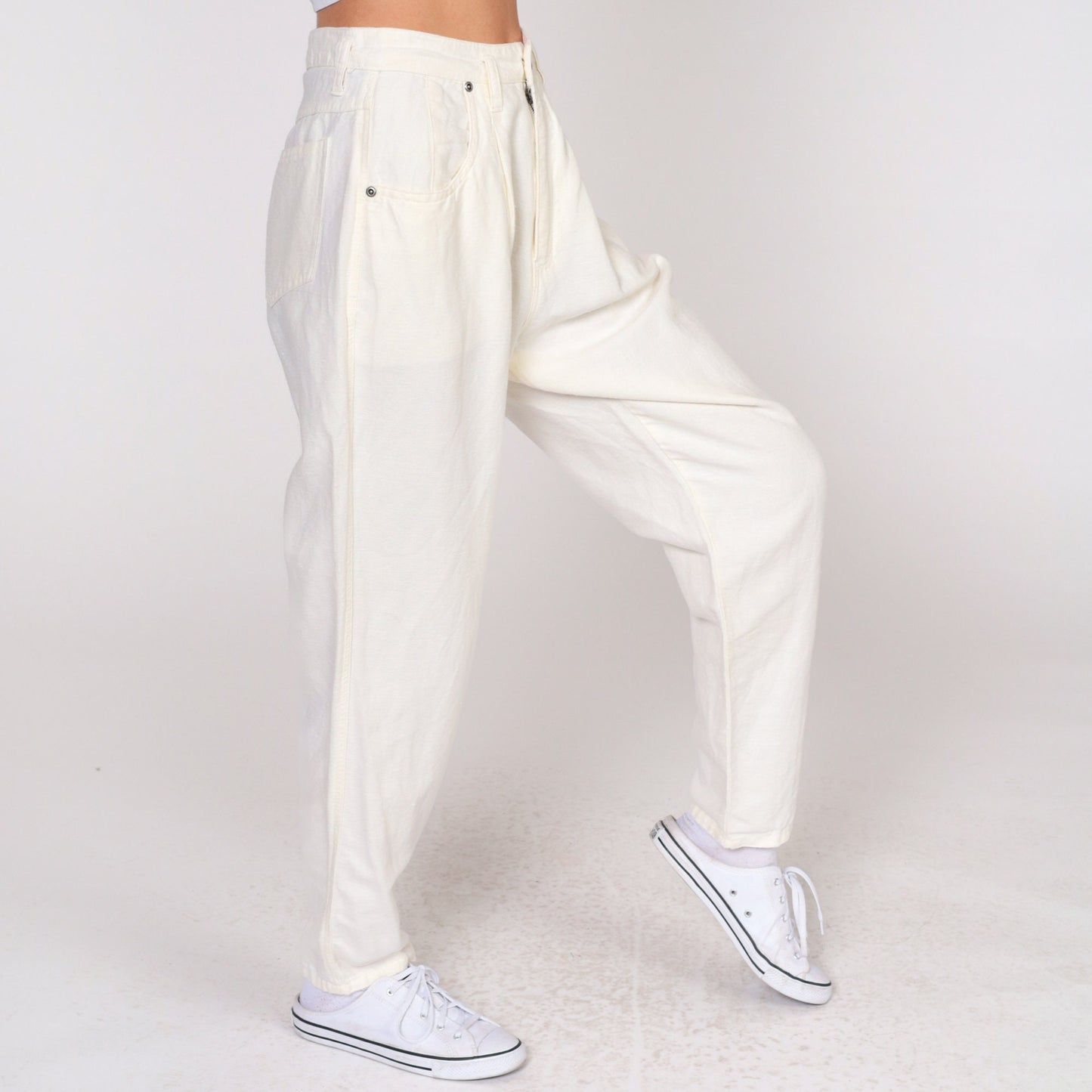 80s Cream Linen Pleated High-Waist Trousers Tapered Leg Small S