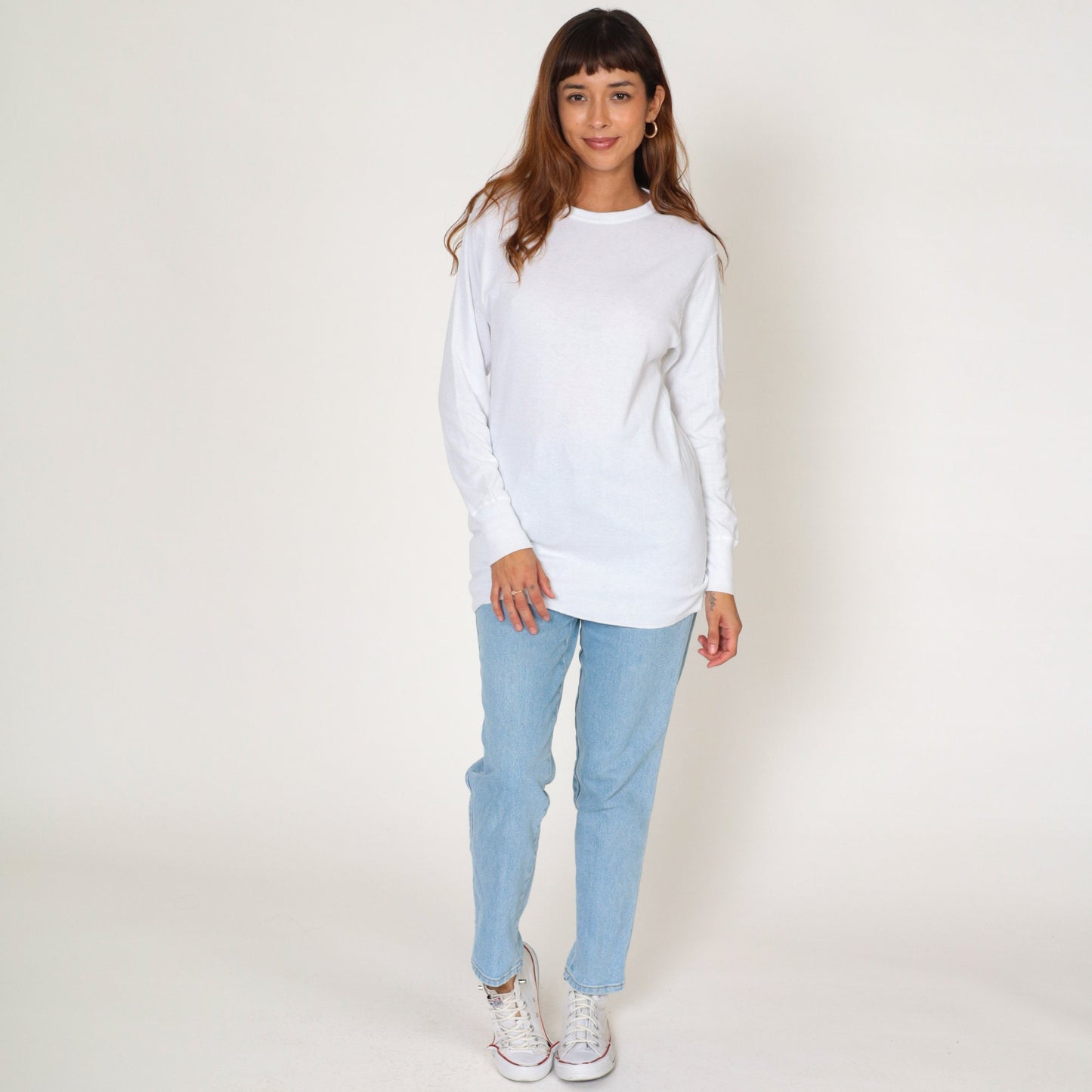 90s Plain White Long Sleeve Crewneck Tee Cotton Blend Medium