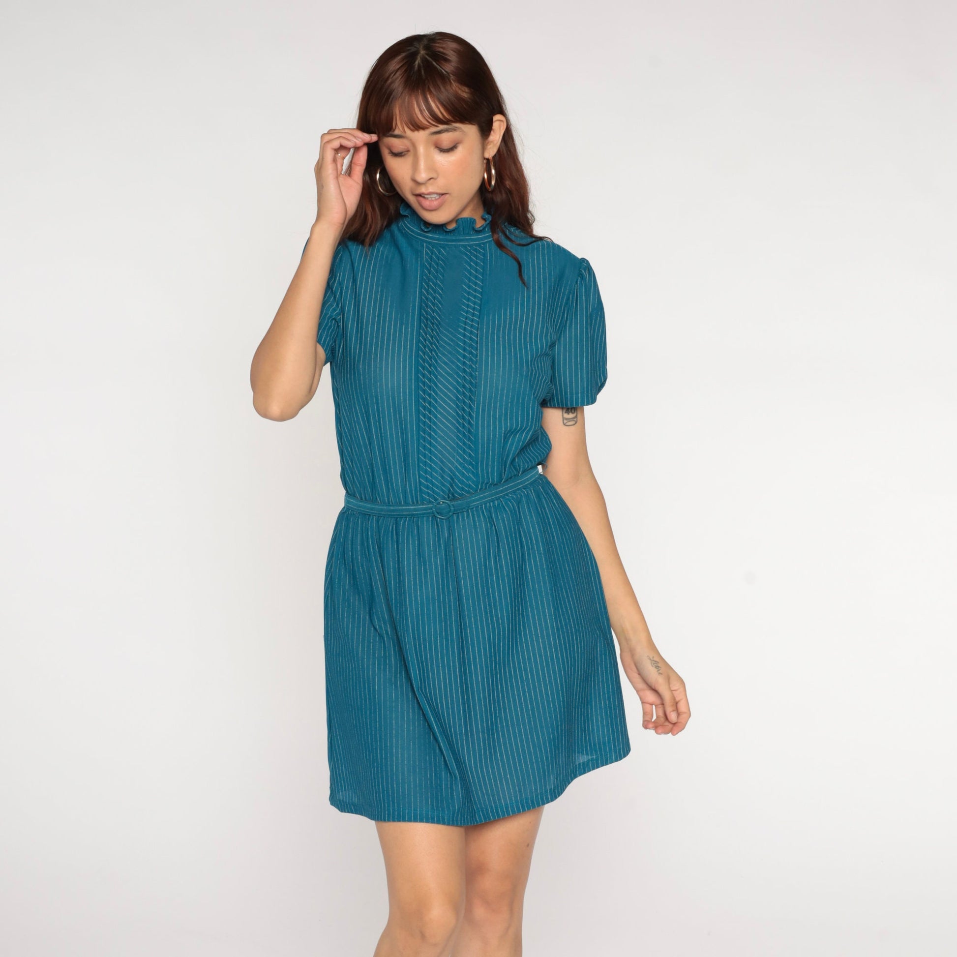 70s Teal Pinstripe Mini Dress Puff Sleeve High Waisted Belt Ruffle Neckline Medium