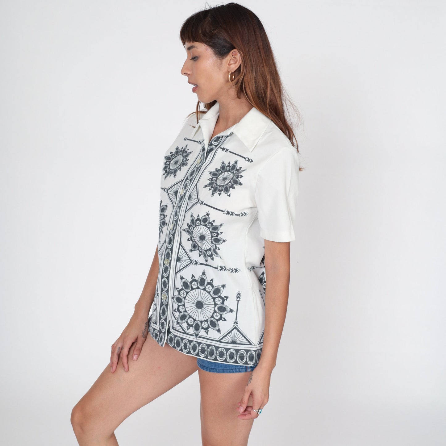70s Geometric Mandala White Button-Up Blouse Short Sleeve Medium