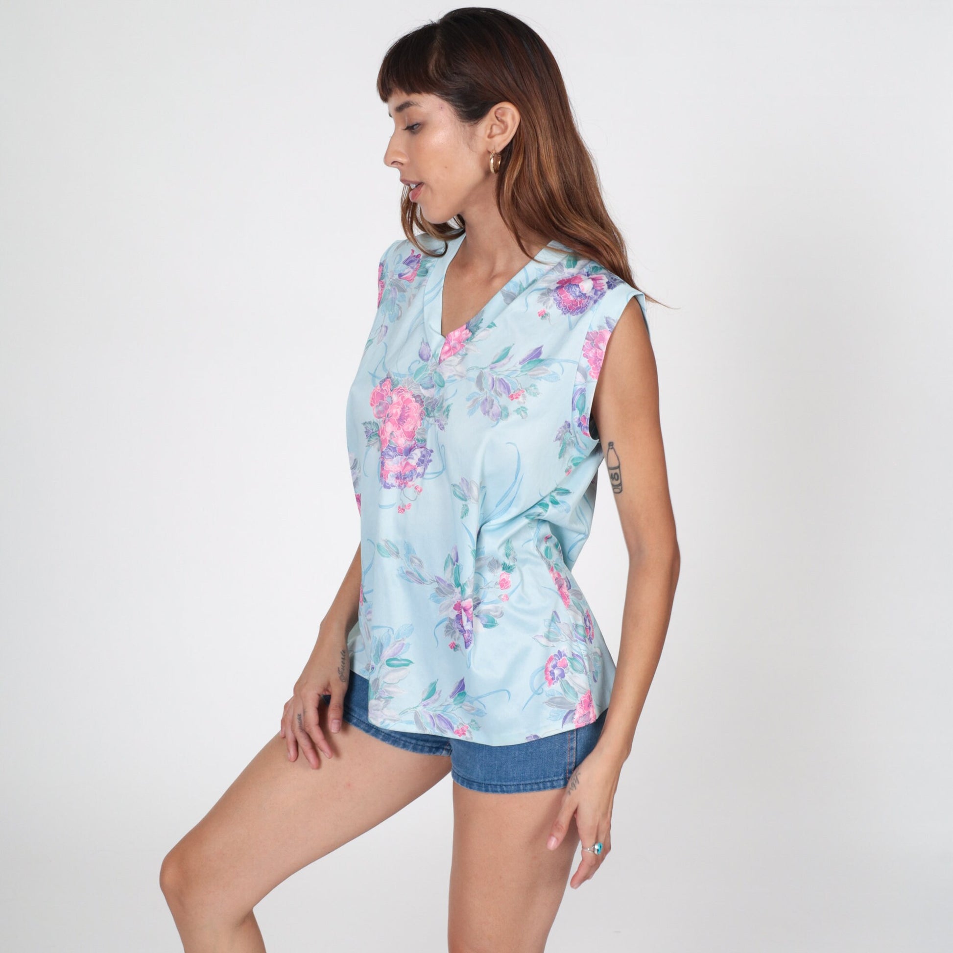 70s Floral Tank Top V-Neck Polyester Blouse Baby Blue Large L