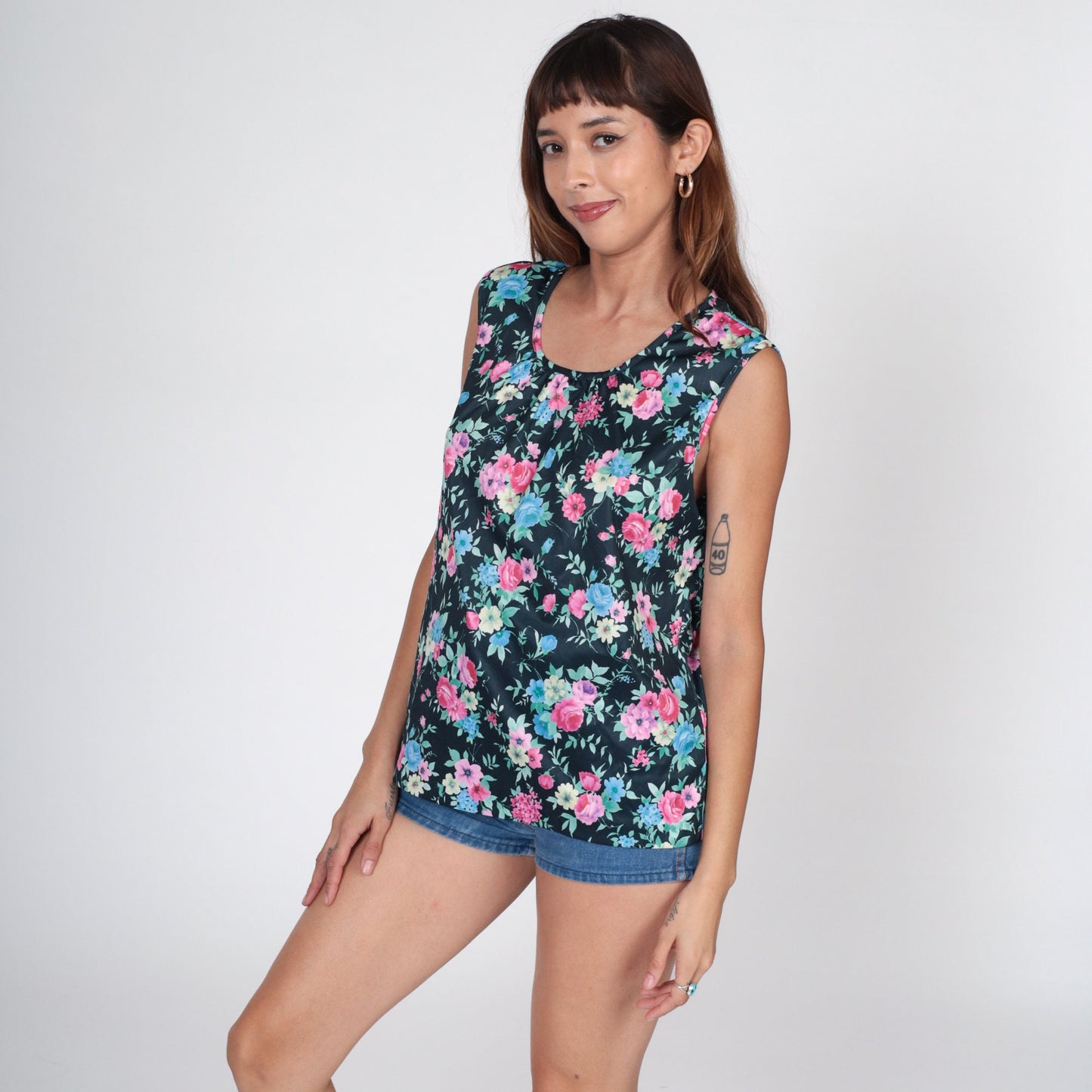 00s Black Floral Tank Top Y2K Sleeveless Blouse Wildflower Print Medium