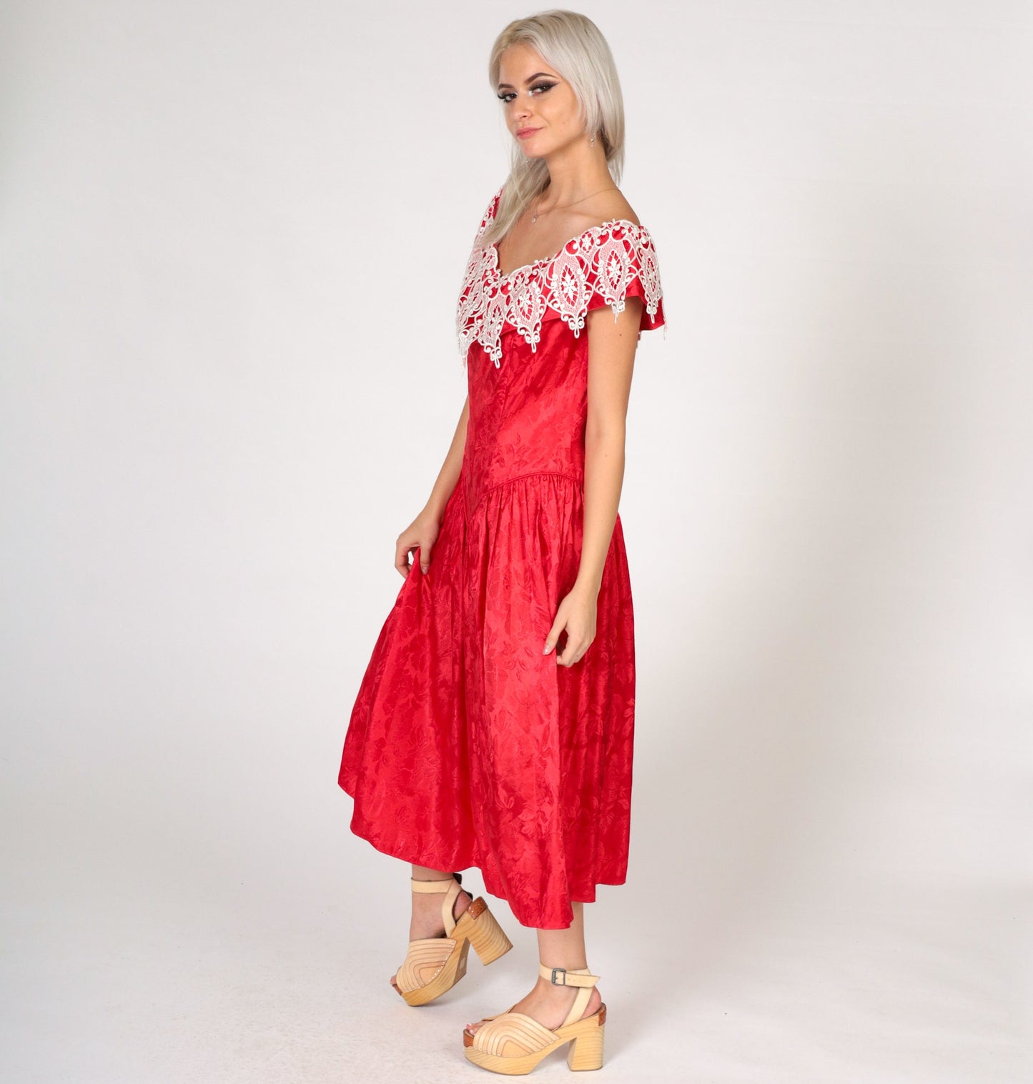 80s Red Floral Embossed Off-Shoulder Dress White Lace Basque Waist Midi Medium