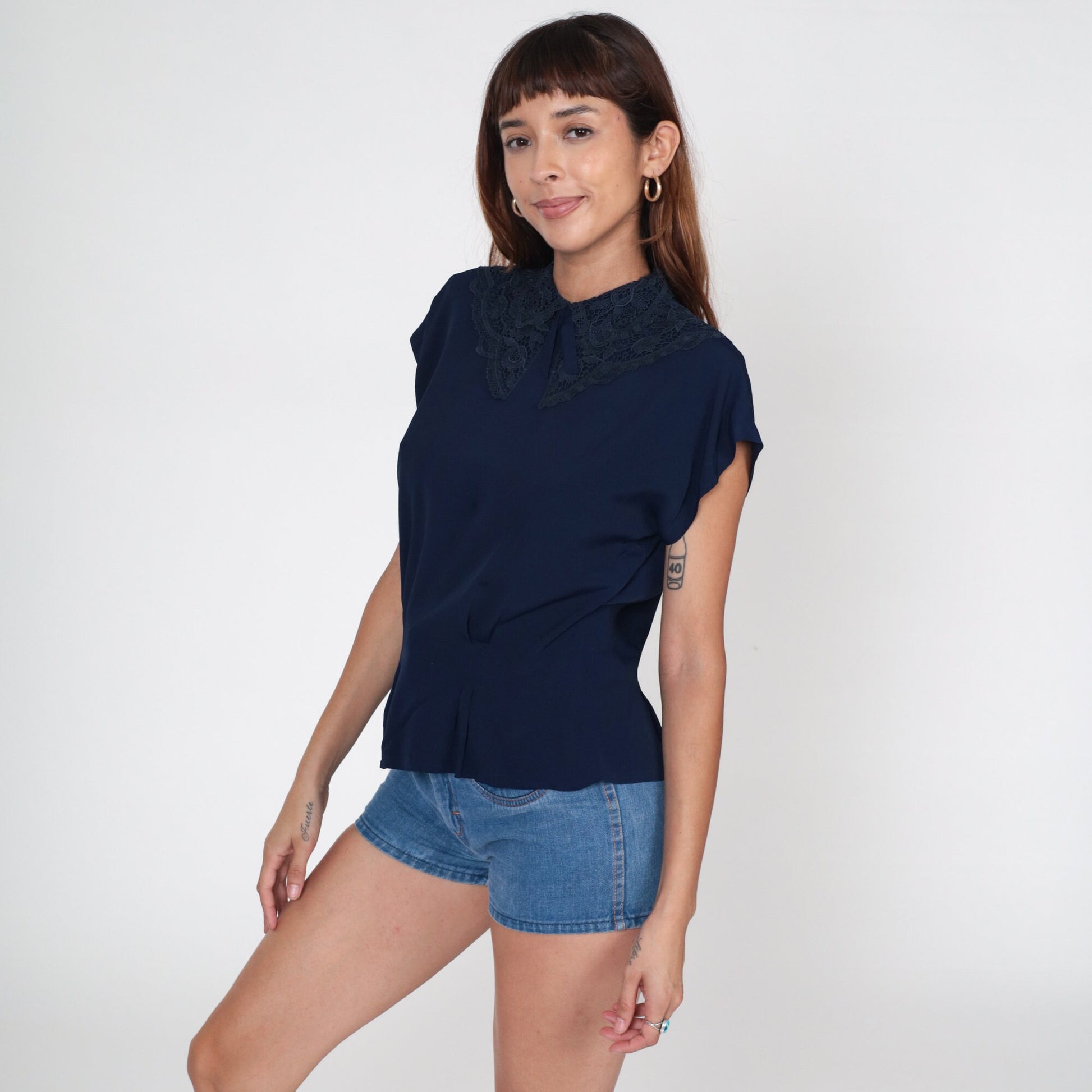 60s Navy Lace Collar Blouse Cap Sleeve Button Back Rayon Shirt Medium