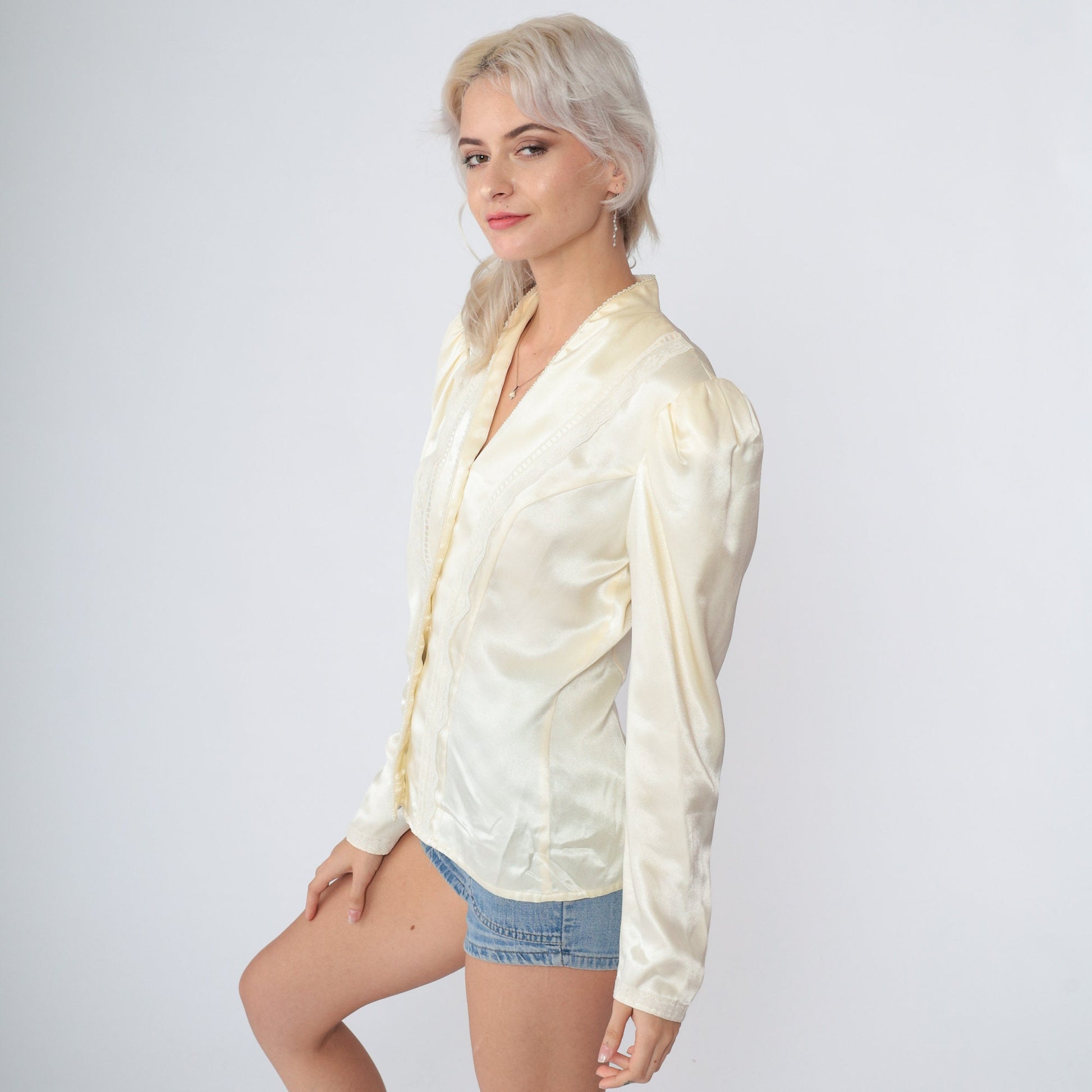 Gunne Sax 70s Cream Satin Blouse Pearl Beaded V-Neck Puff Sleeve Small
