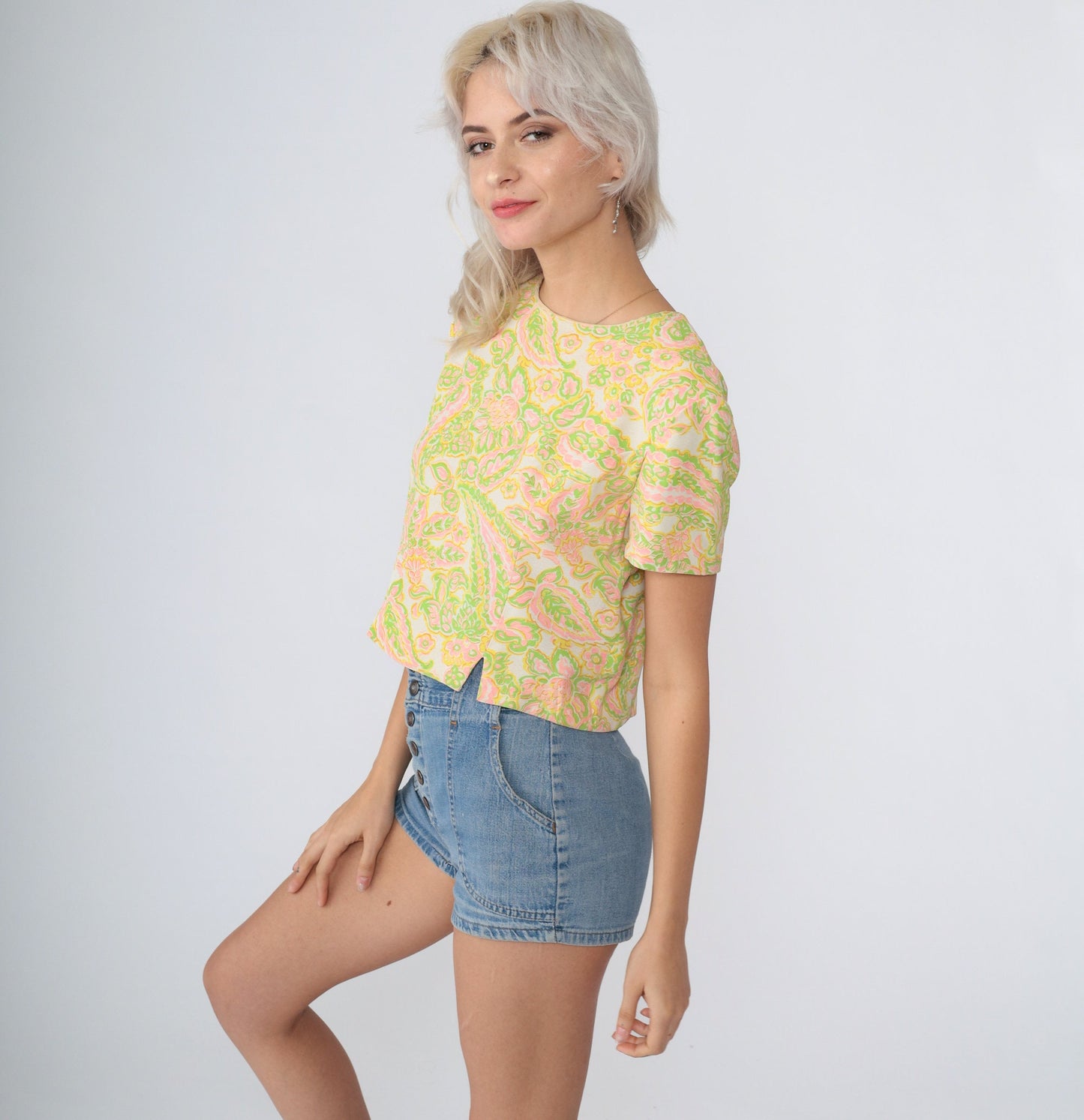 1960s Floral Paisley Crop Top Short Sleeve Blouse Yellow Green Pink Small S
