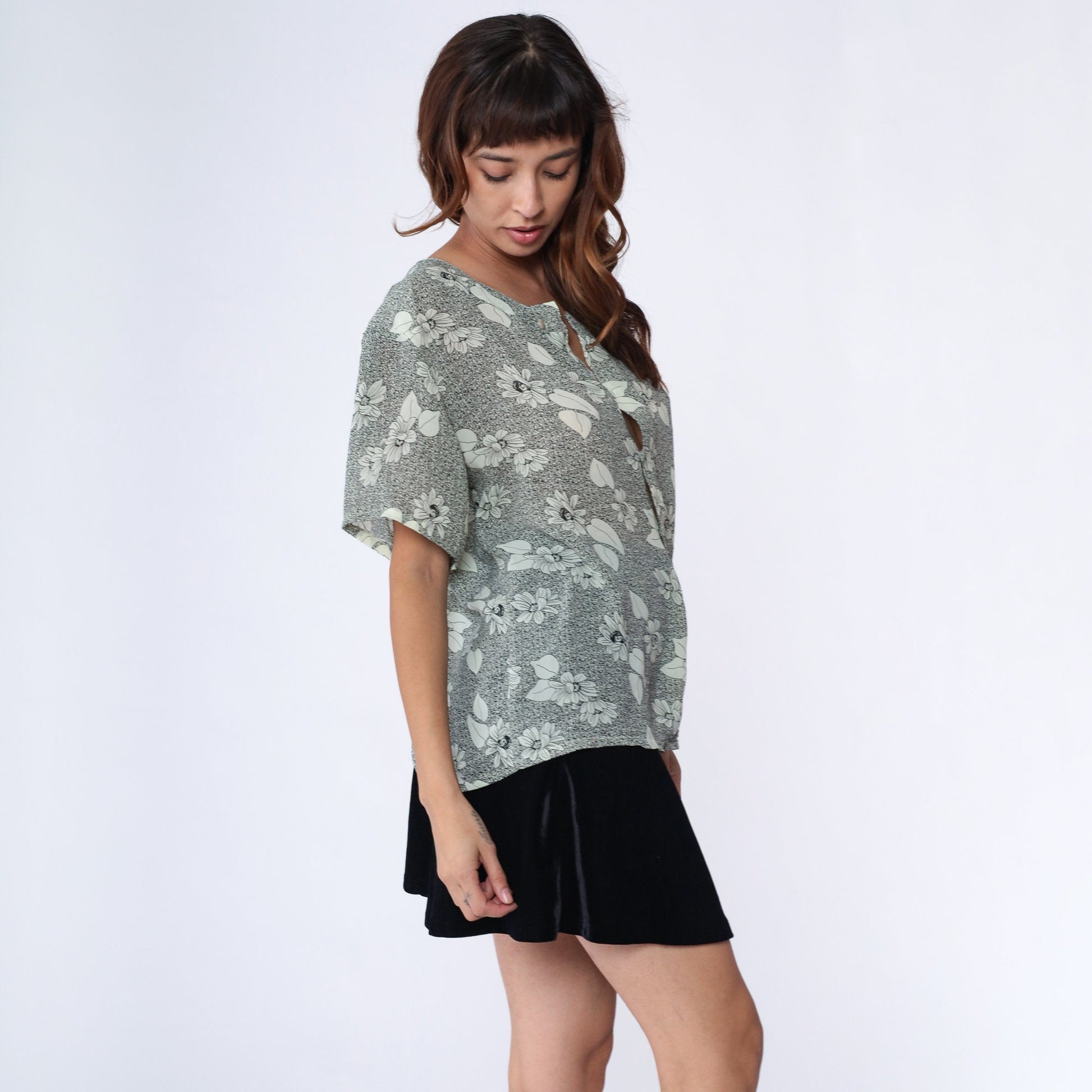 90s Floral Button-Up Blouse Black Yellow Flower Print Short Sleeve Medium