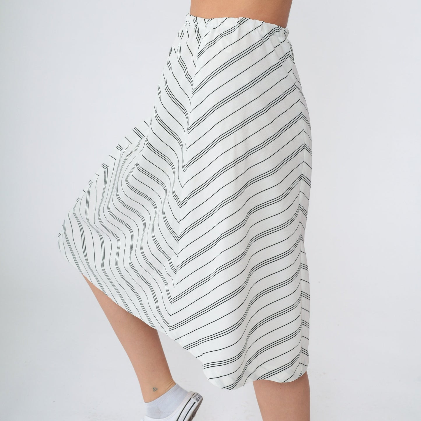 70s Chevron Striped Midi Skirt White Black High Waist A-Line Extra Small