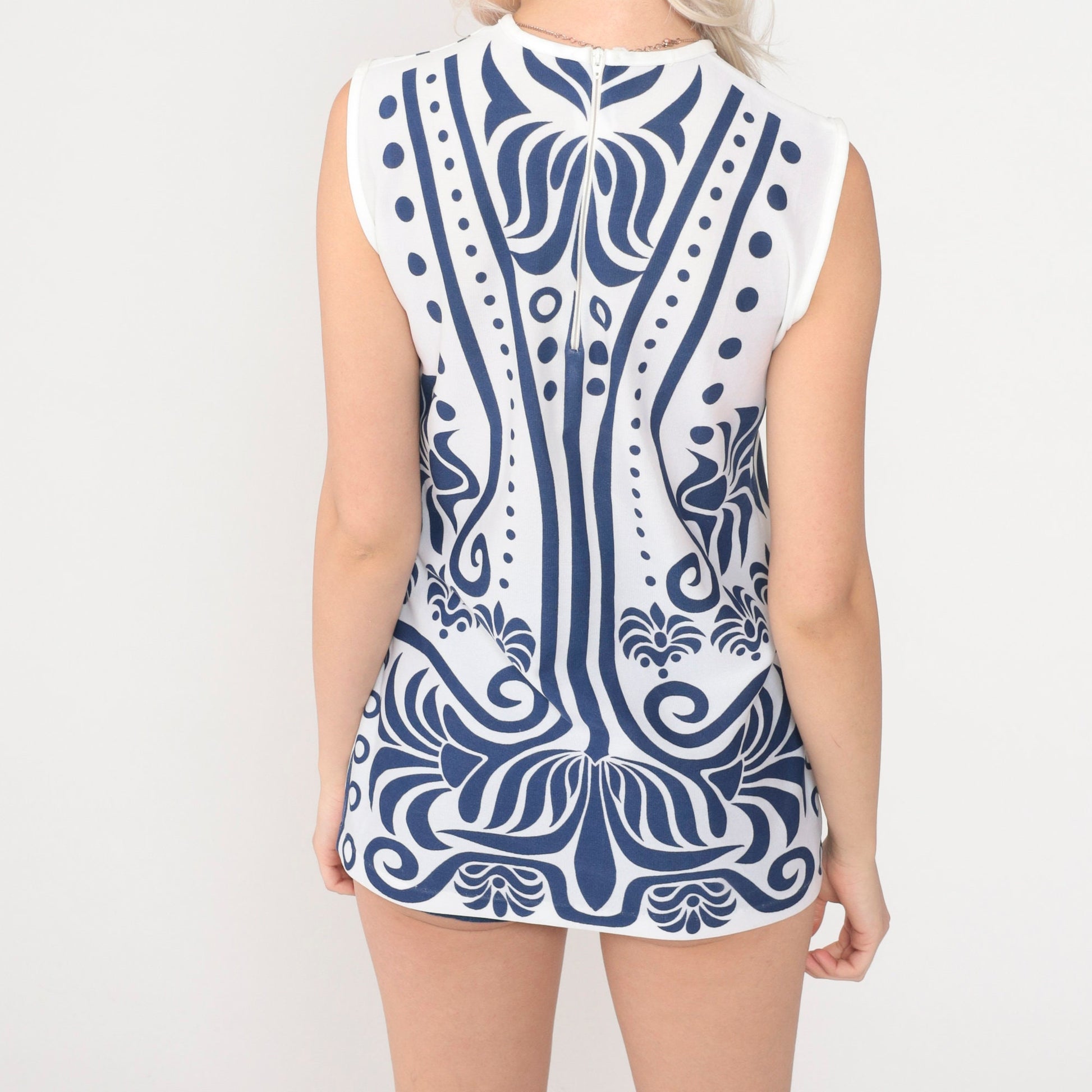 70s Geometric Tank Top White Navy Op Art Print Sleeveless Small